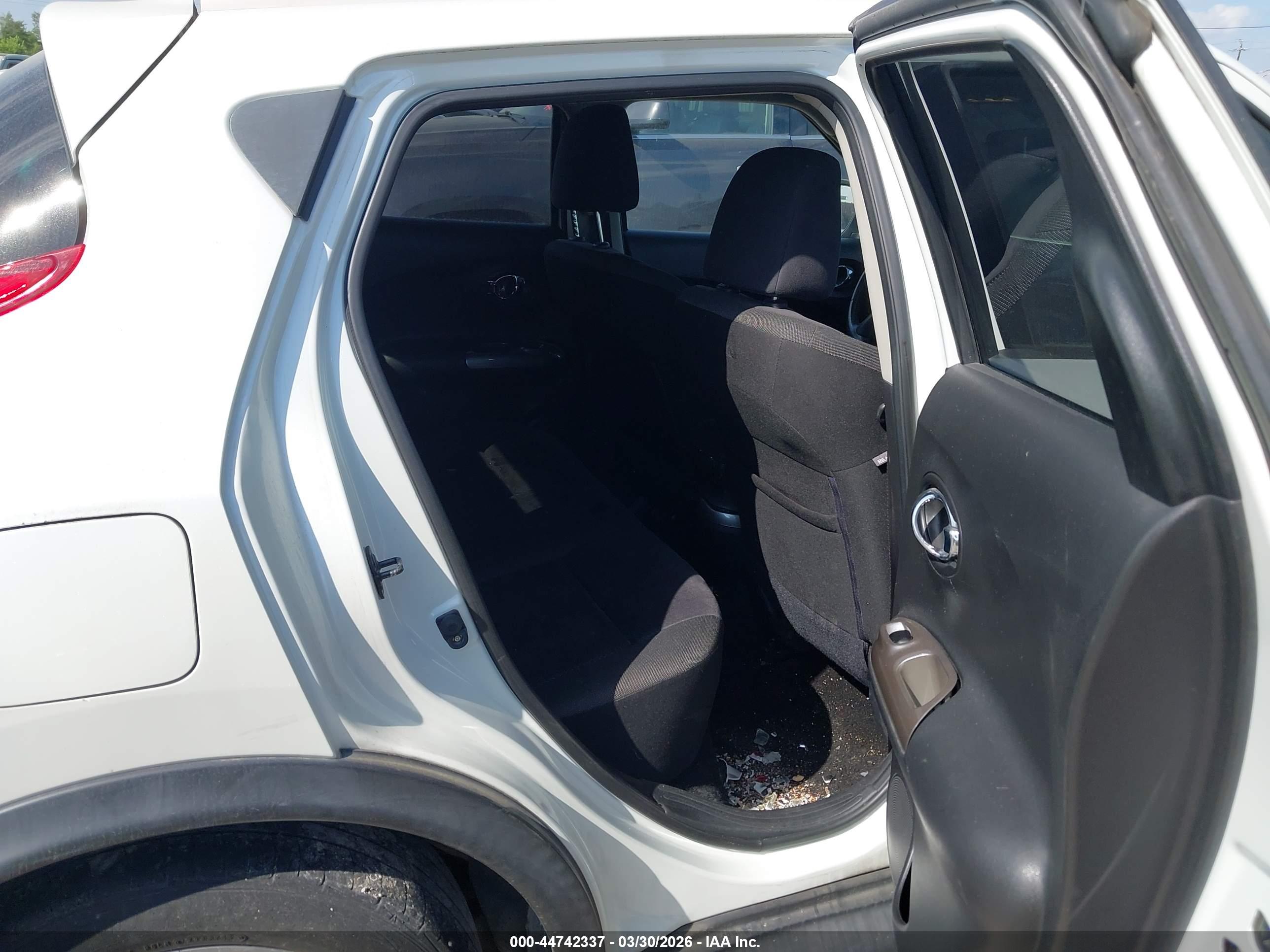 NISSAN JUKE image 8