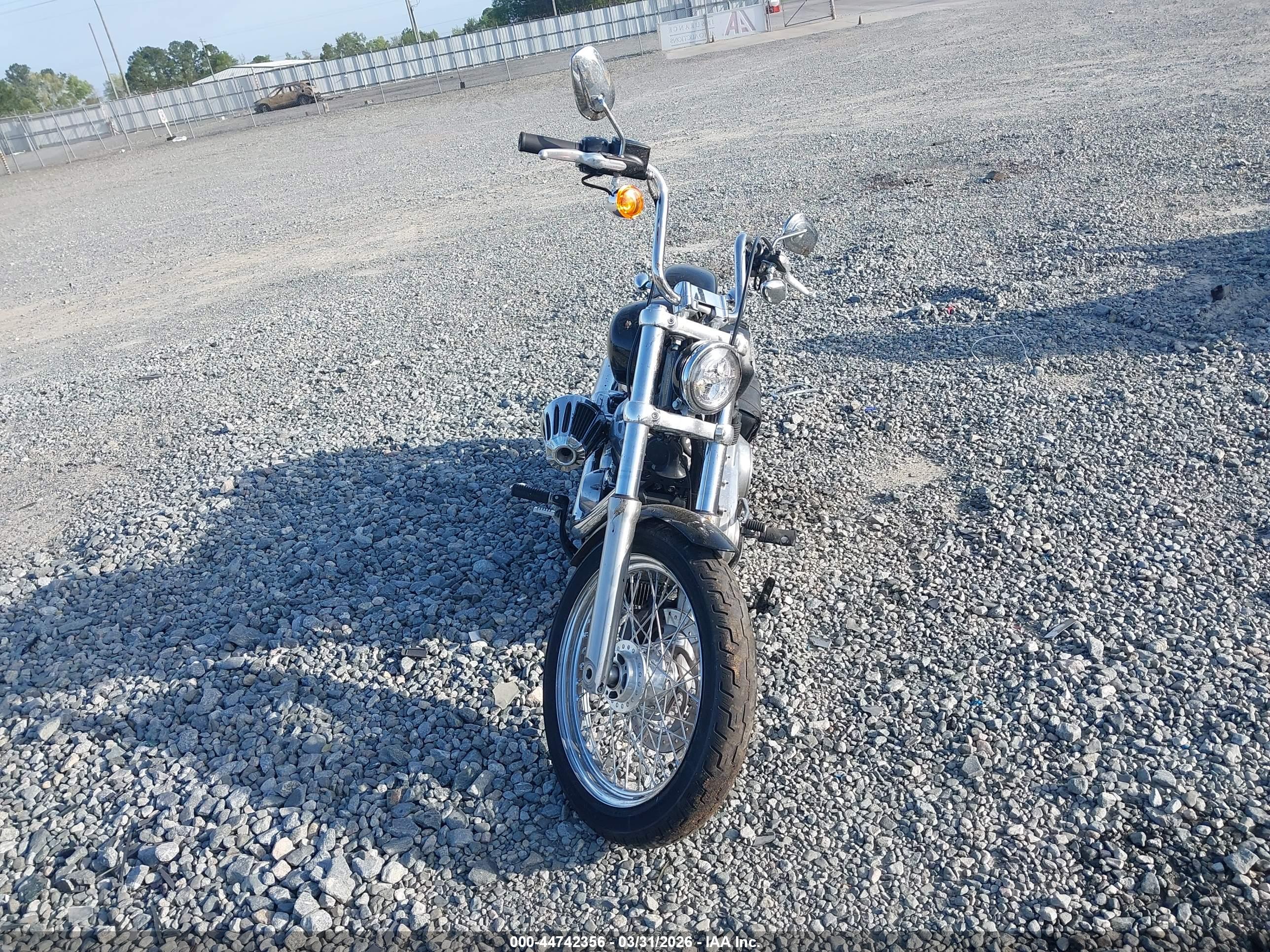 HARLEY-DAVIDSON FXST image 5
