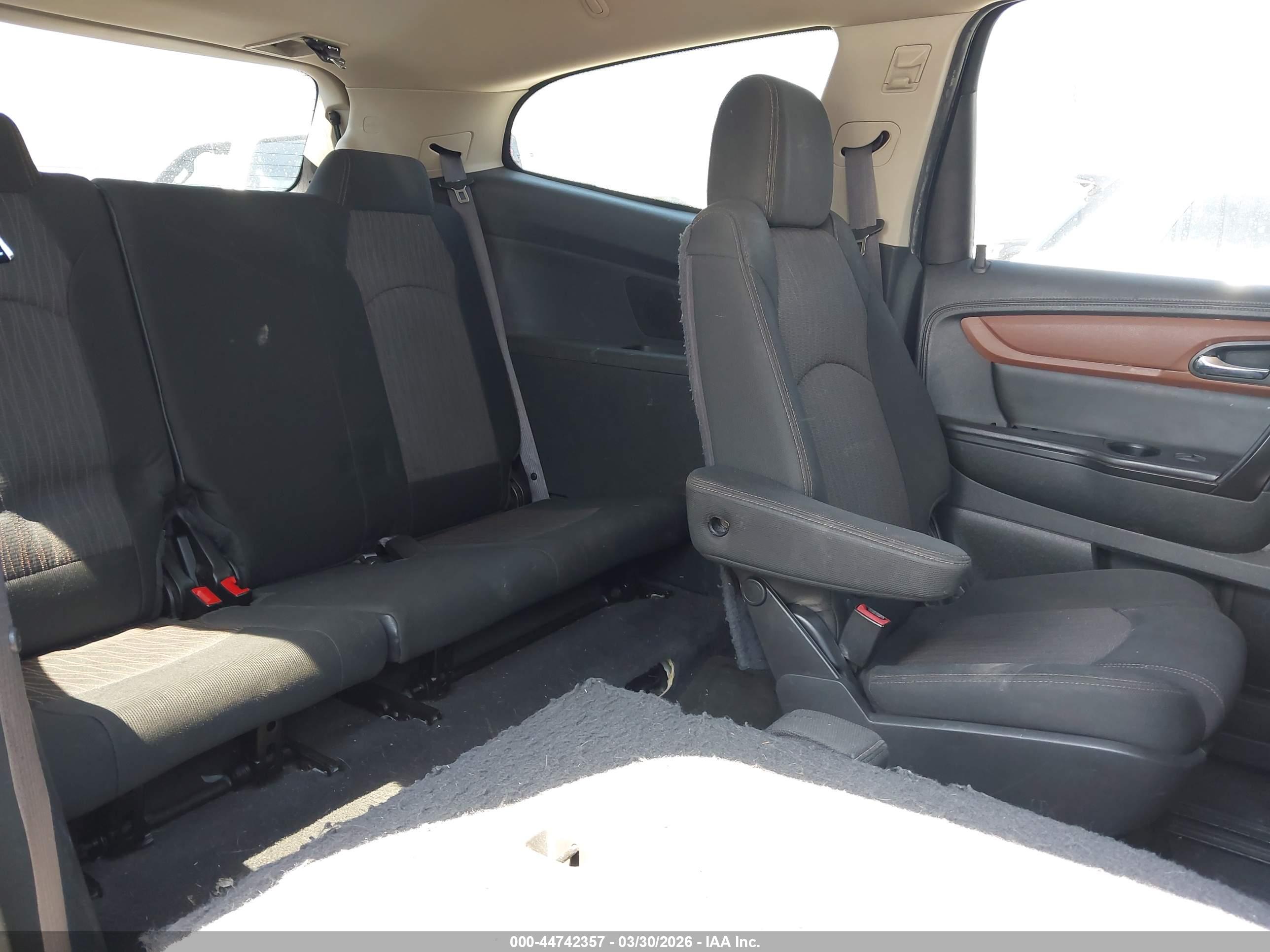 CHEVROLET TRAVERSE image 8