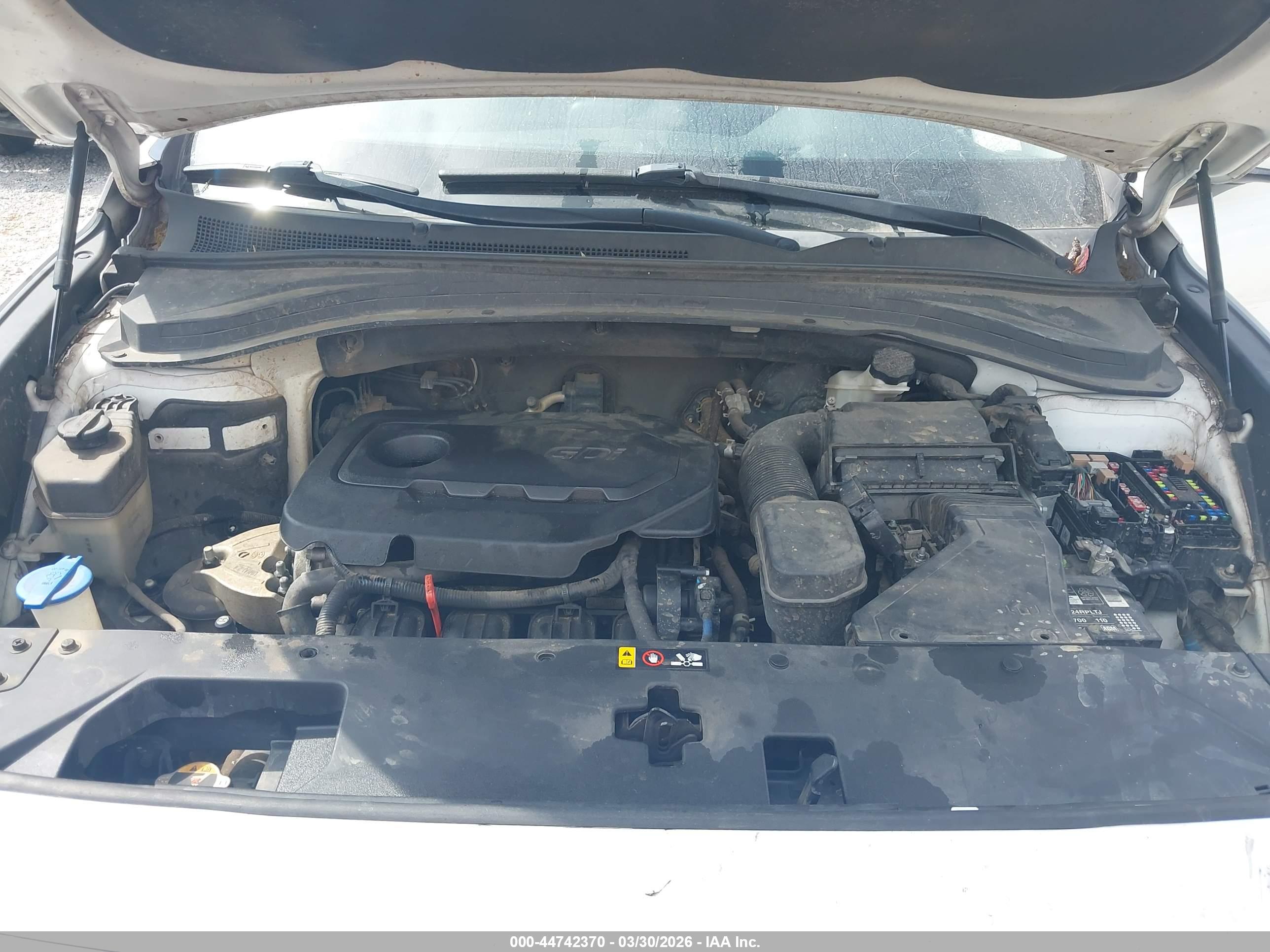 HYUNDAI SANTA image 10
