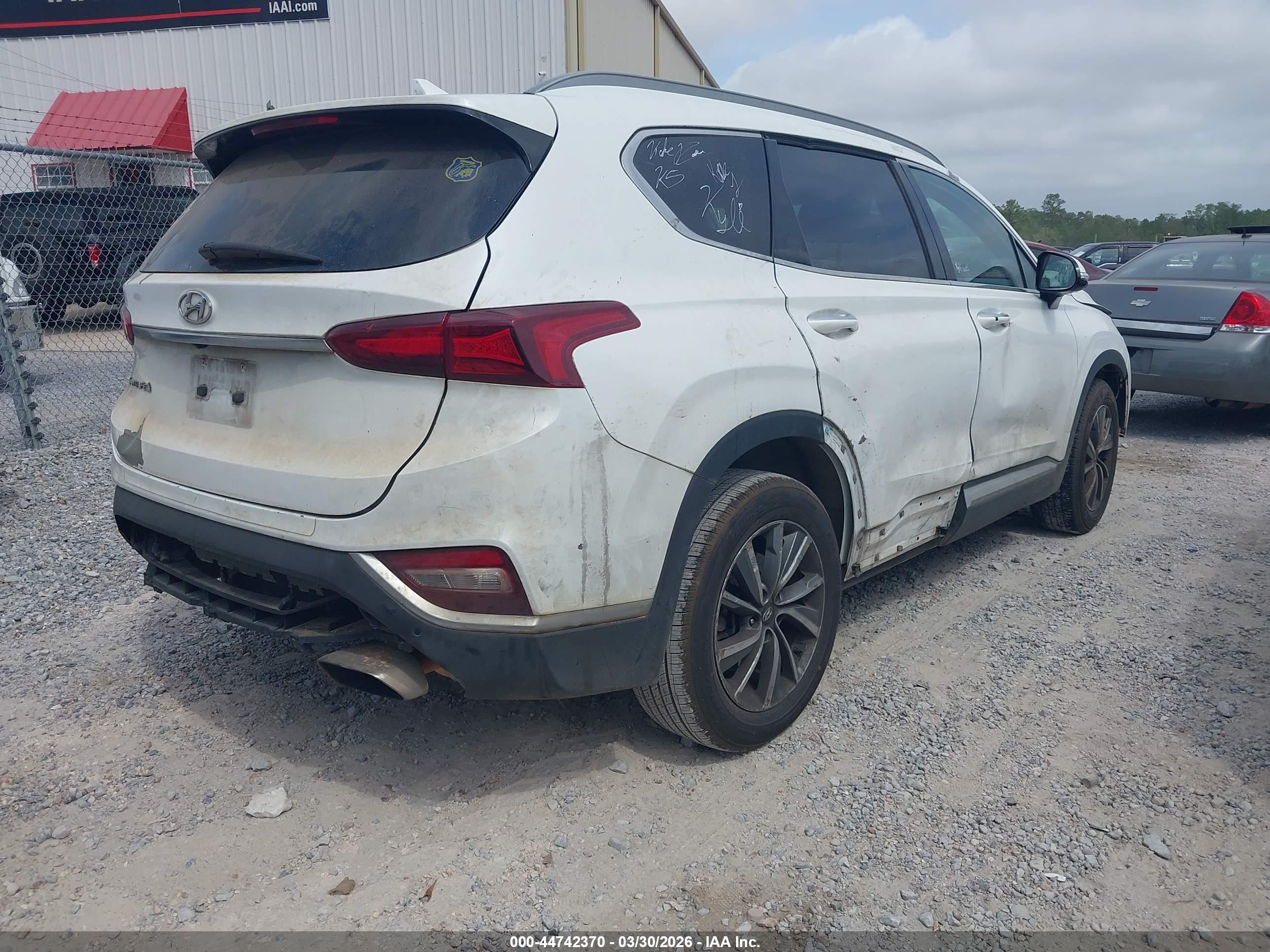 HYUNDAI SANTA image 4