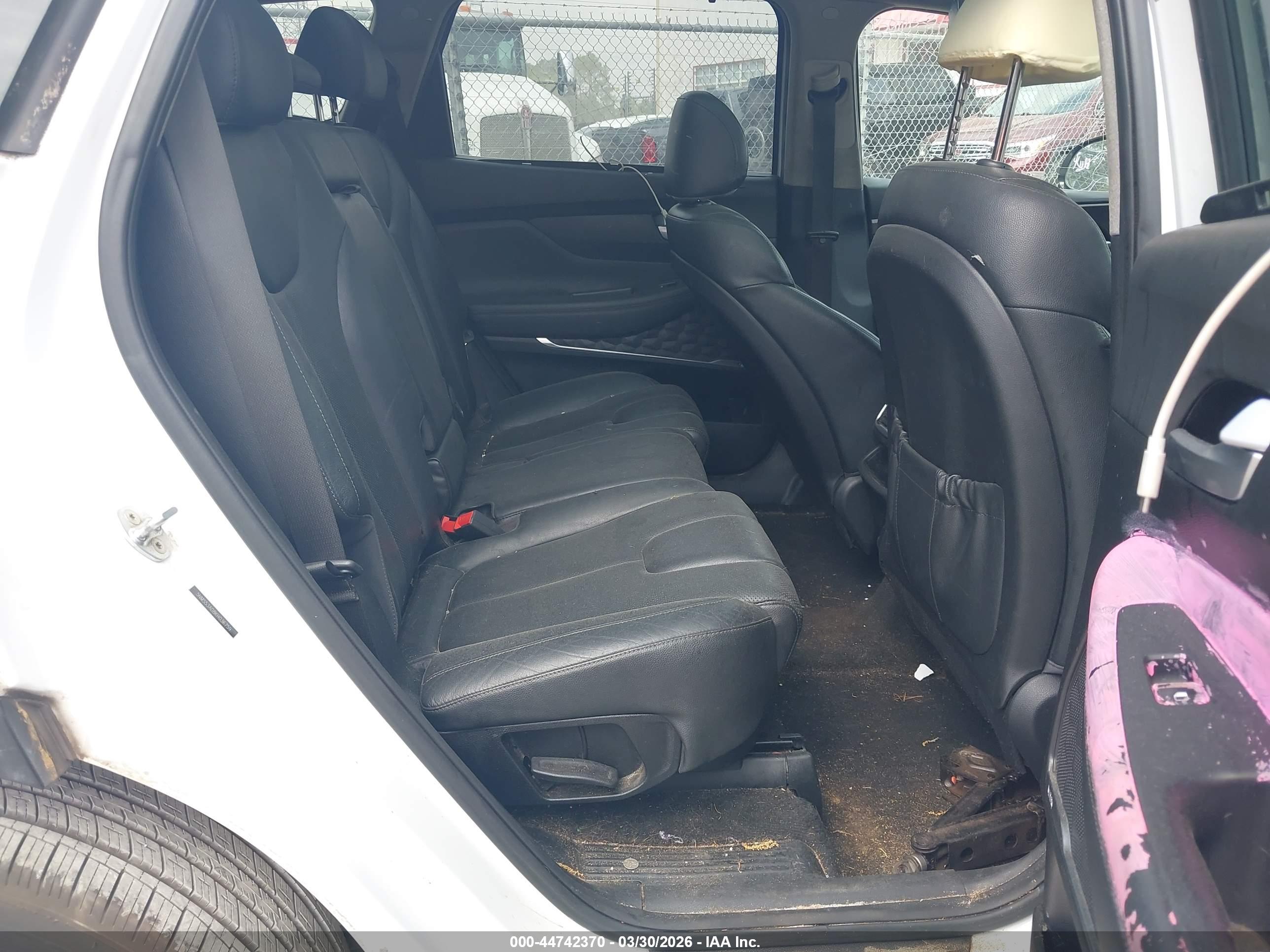 HYUNDAI SANTA image 8