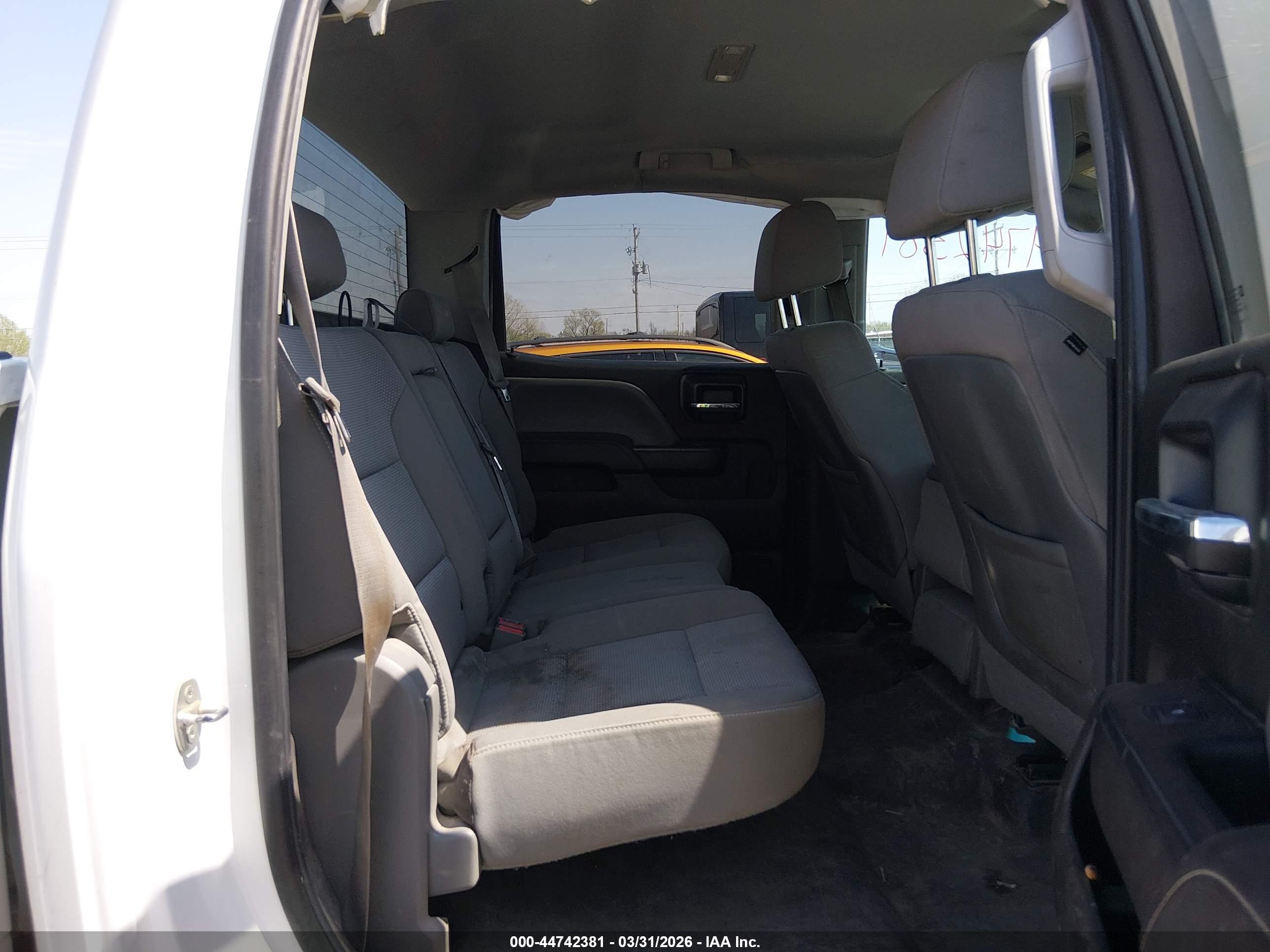 CHEVROLET SILVERADO image 8