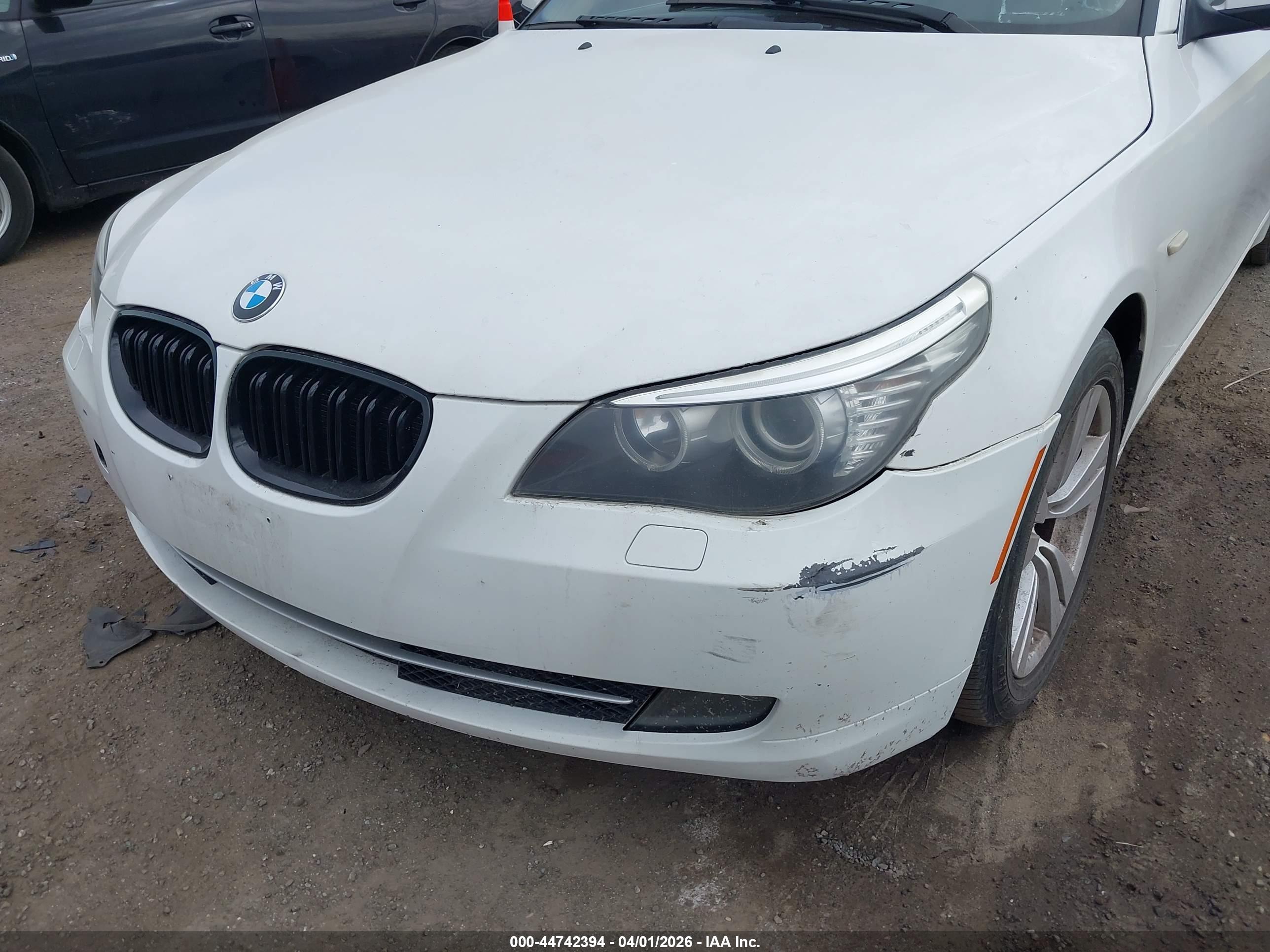 BMW 528I image 6