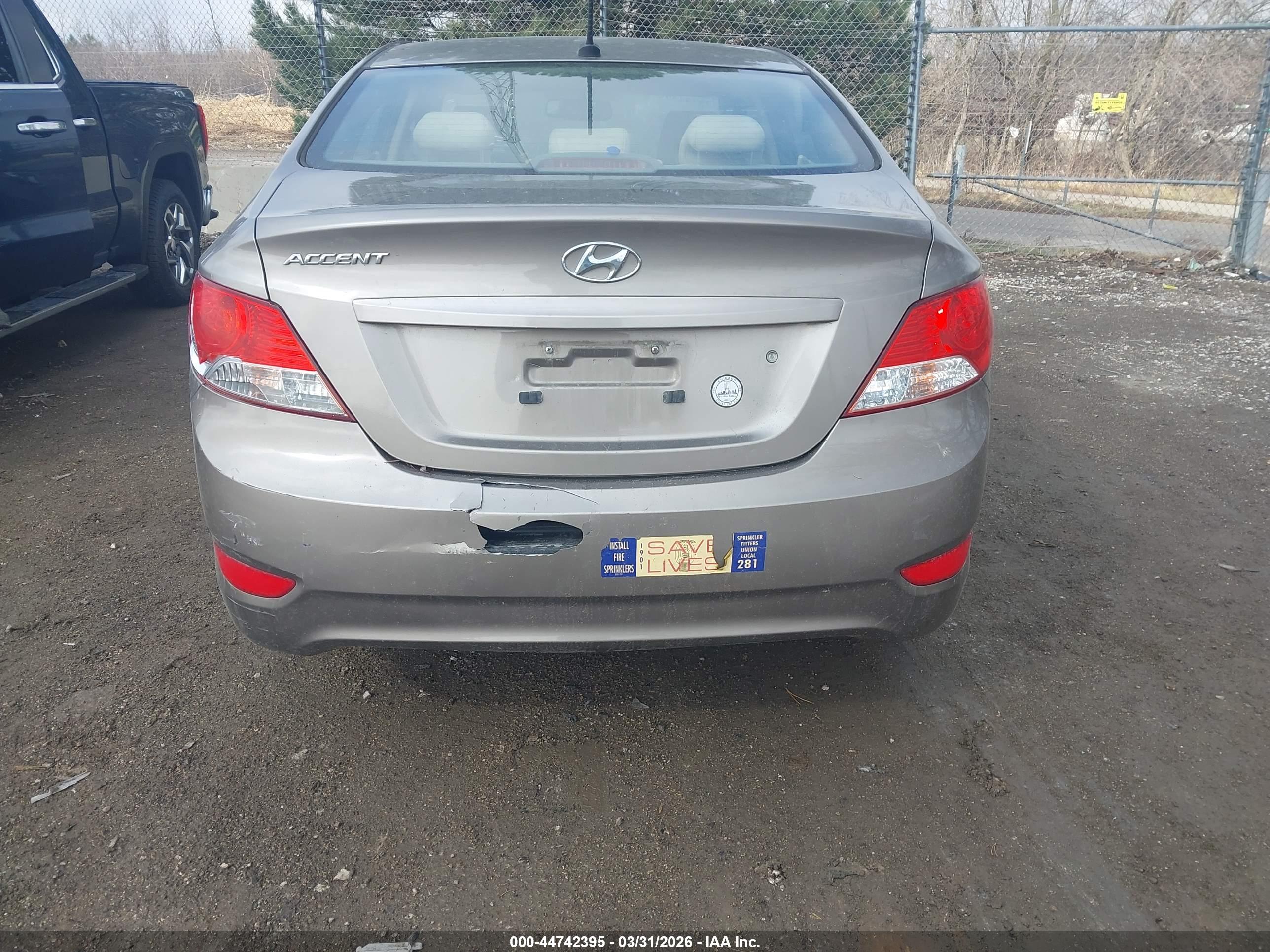HYUNDAI ACCENT image 6