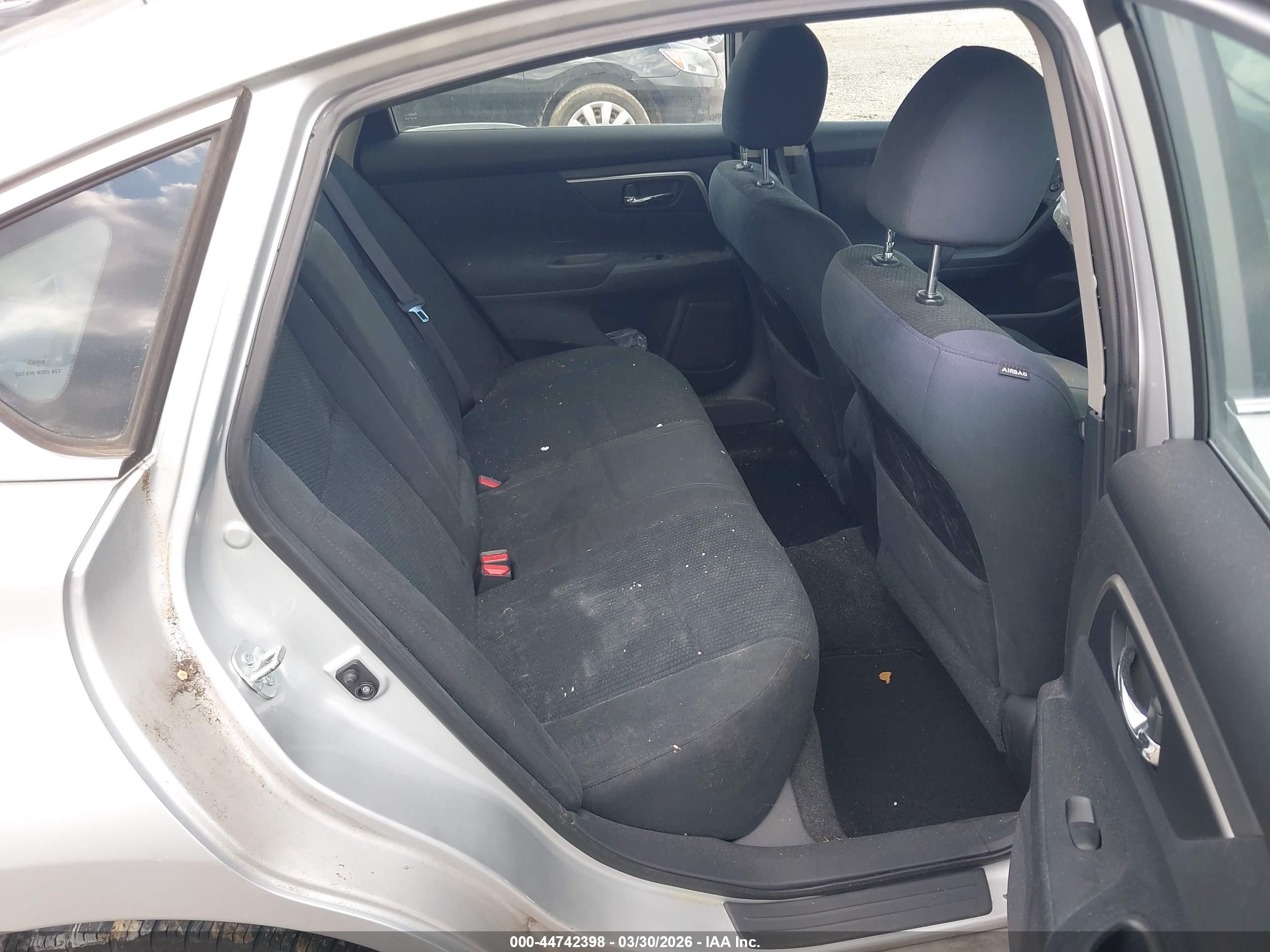NISSAN ALTIMA image 8