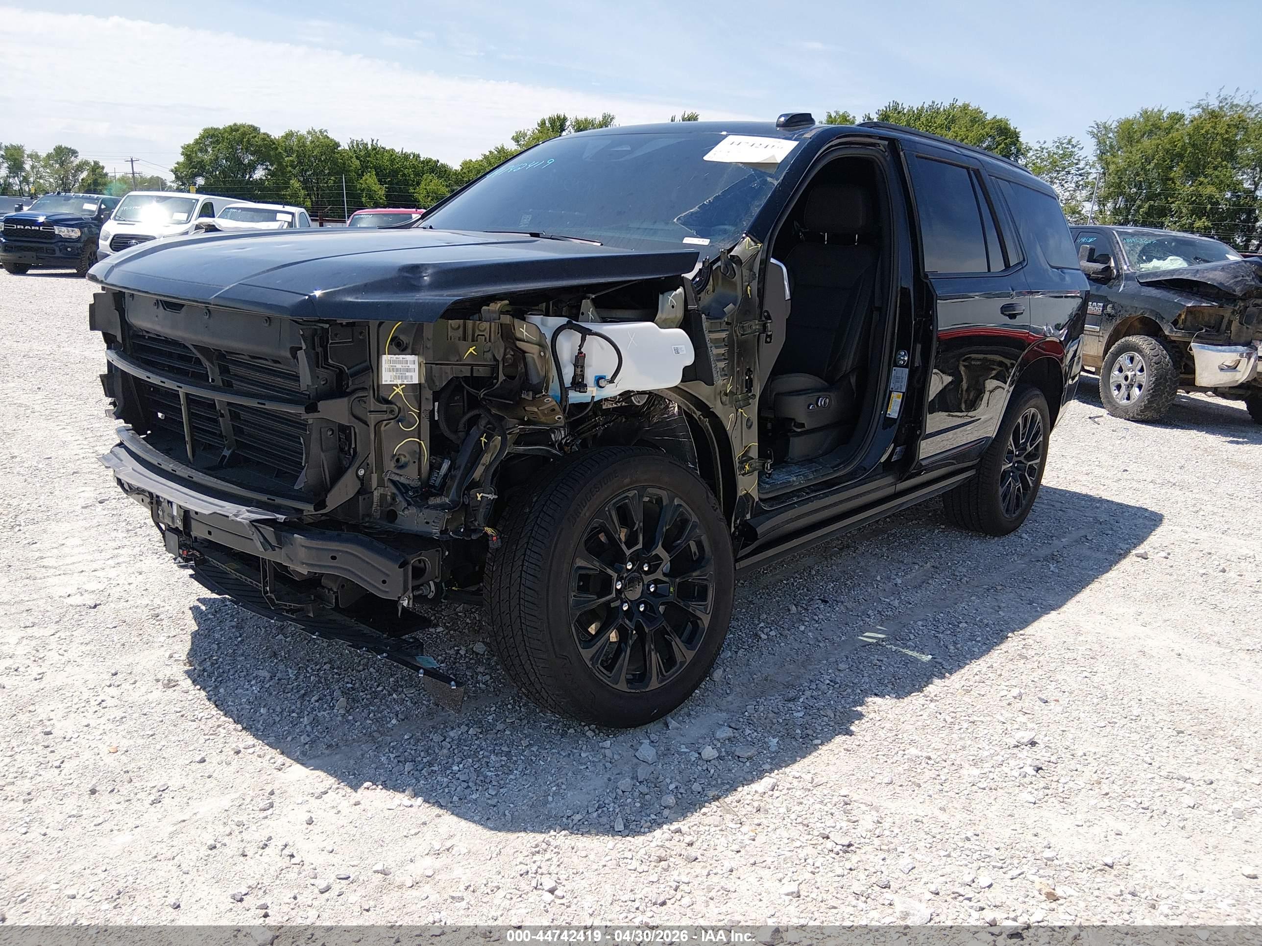 GMC YUKON image 2