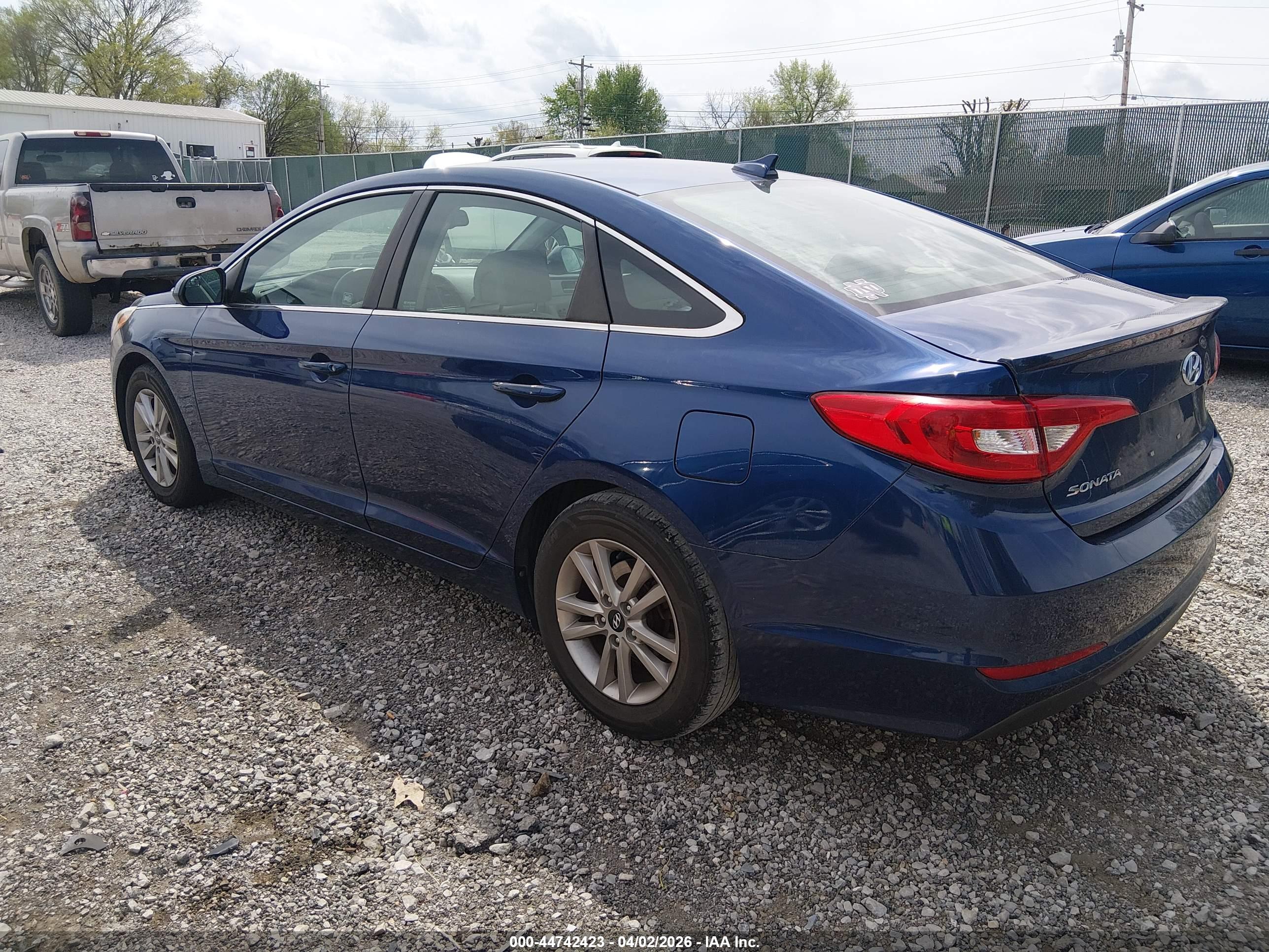 HYUNDAI SONATA image 3