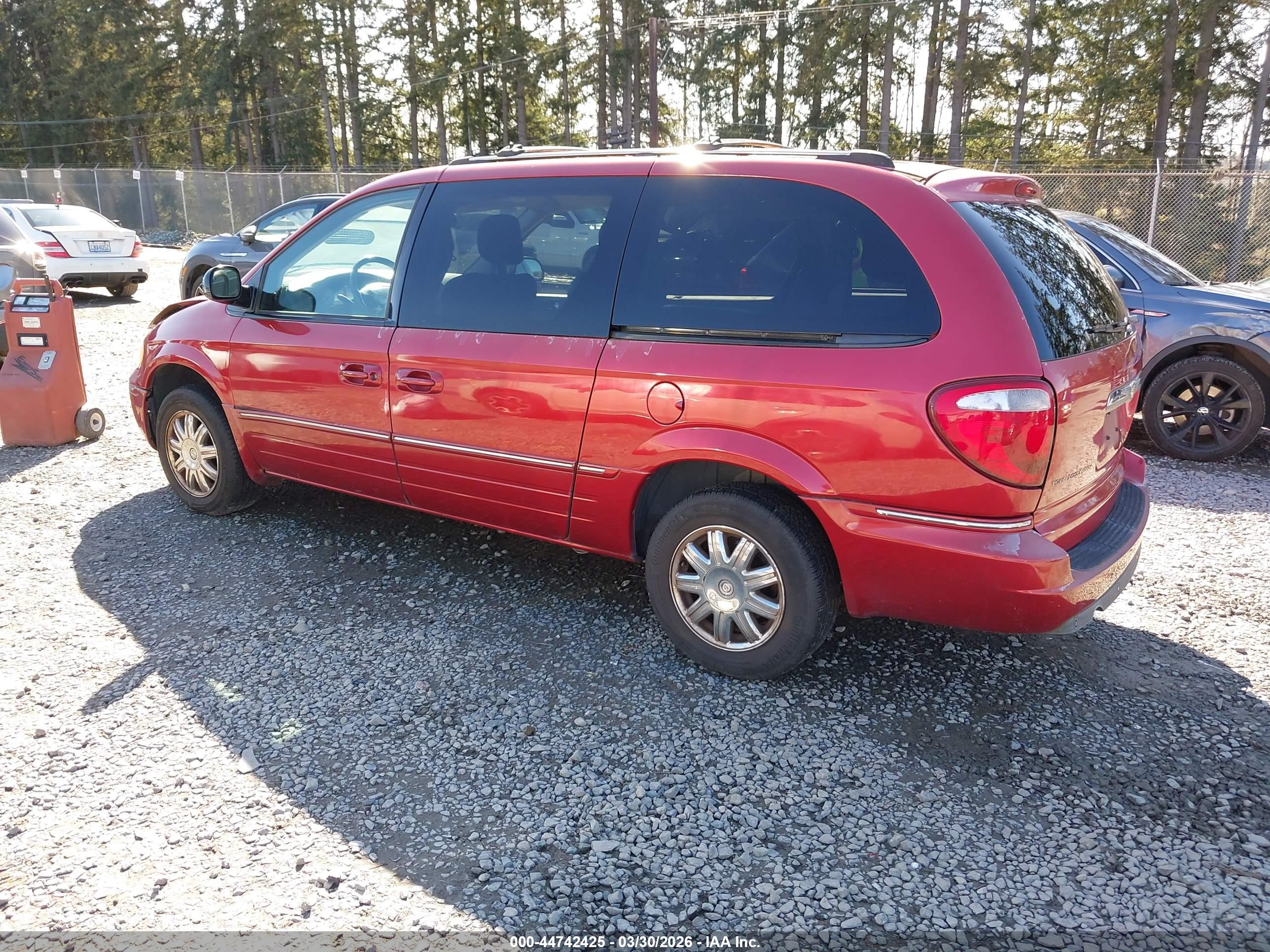 CHRYSLER TOWN image 3