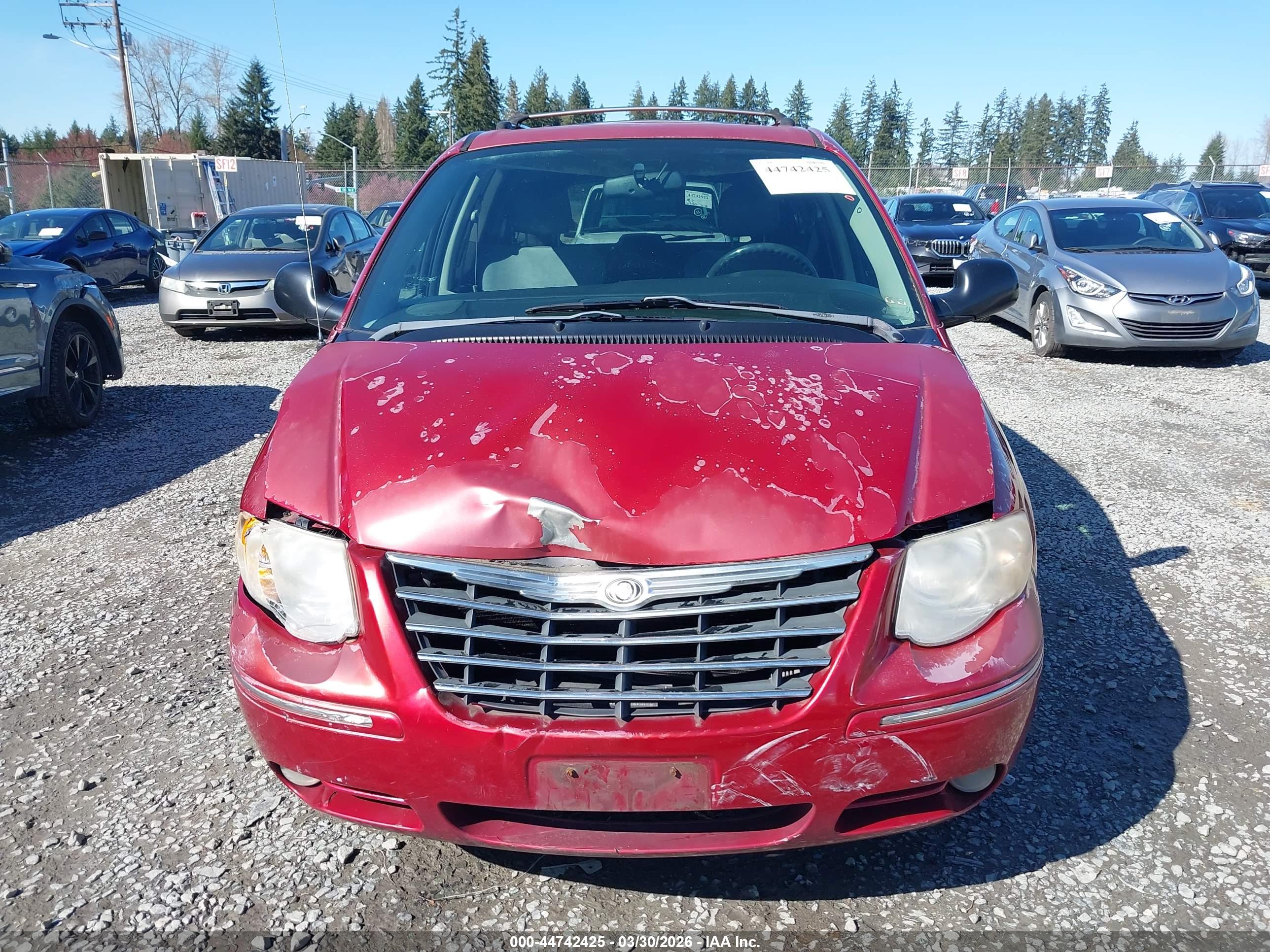CHRYSLER TOWN image 6