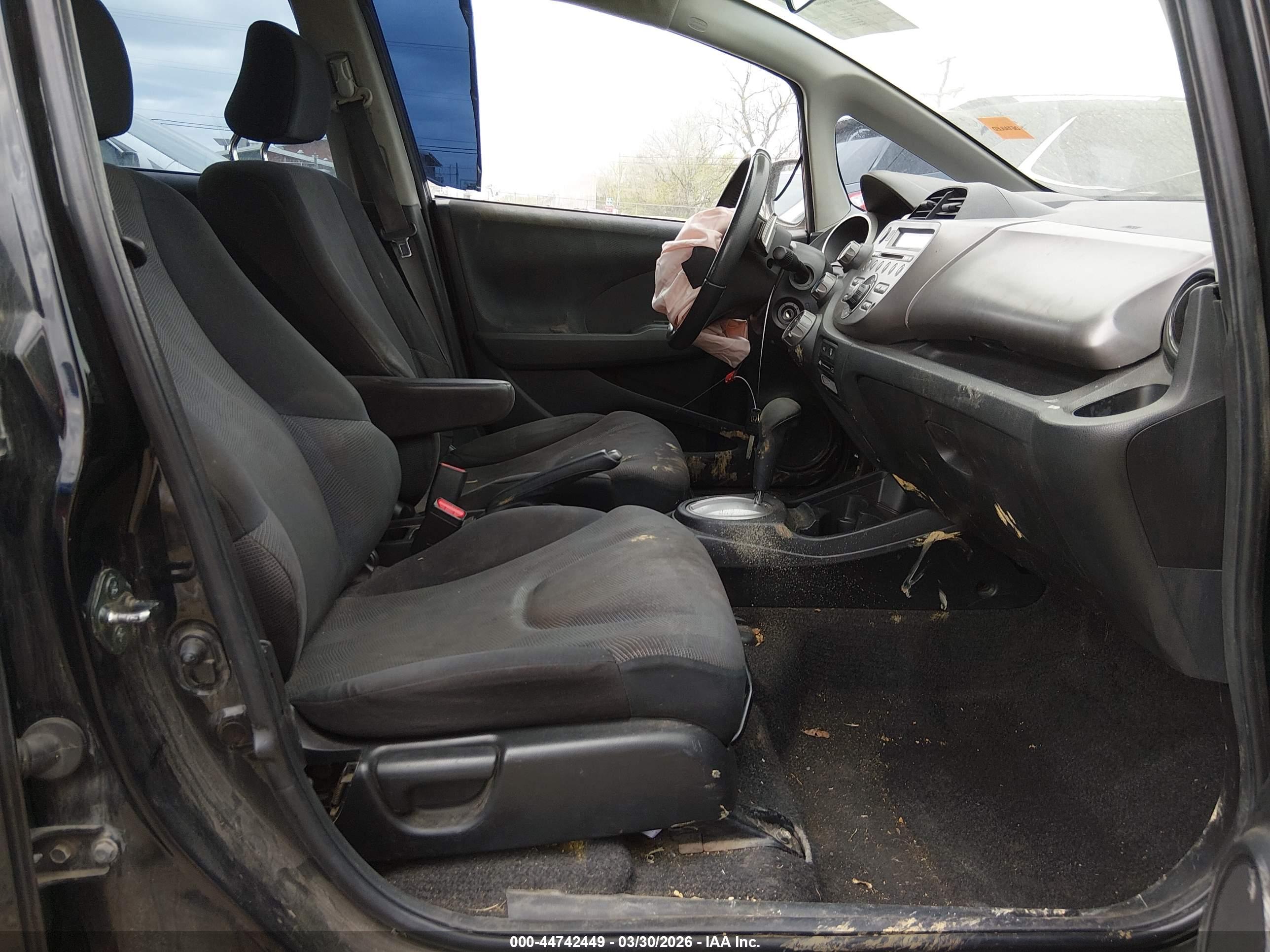 HONDA FIT image 5