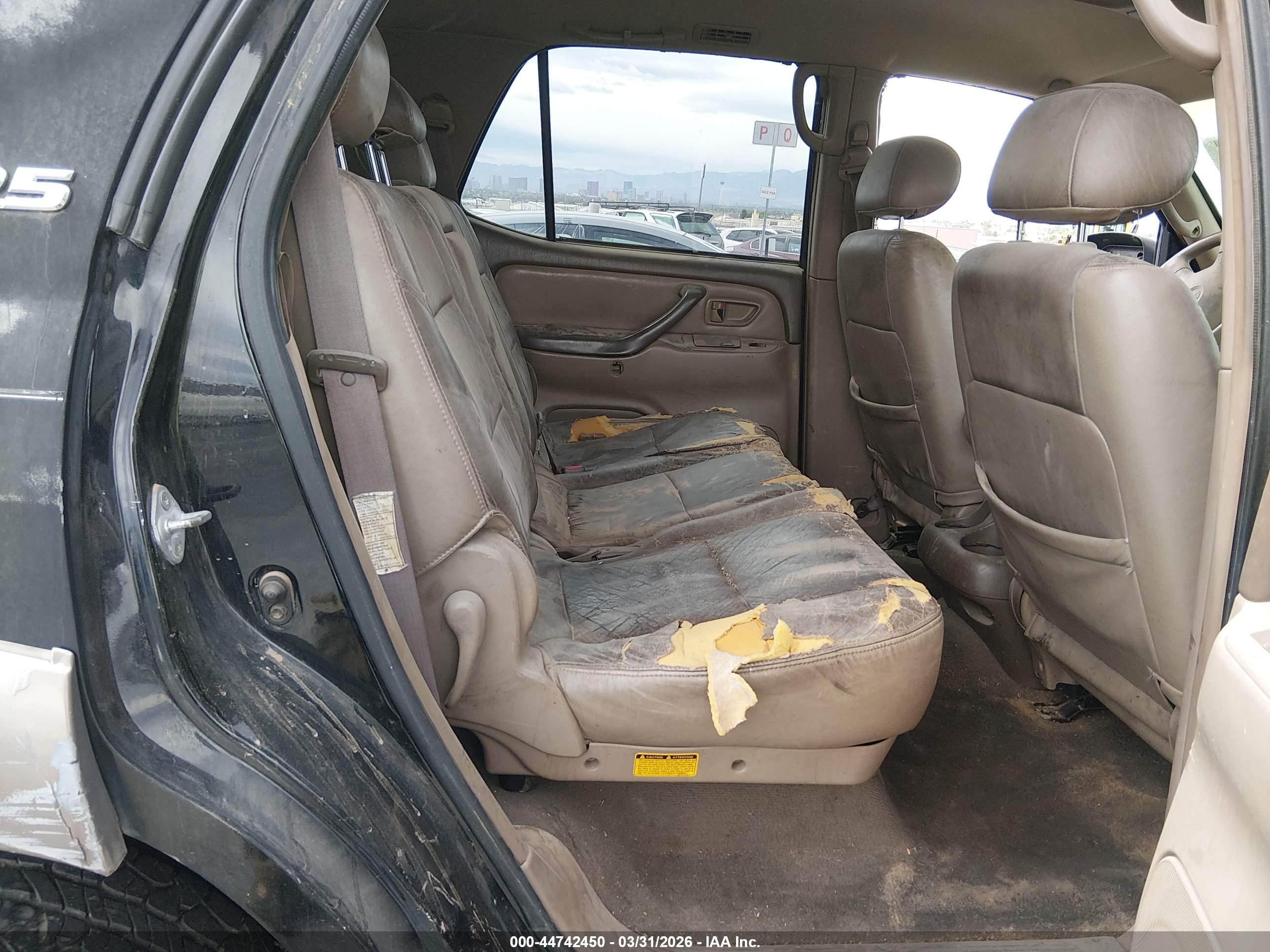 TOYOTA SEQUOIA image 8