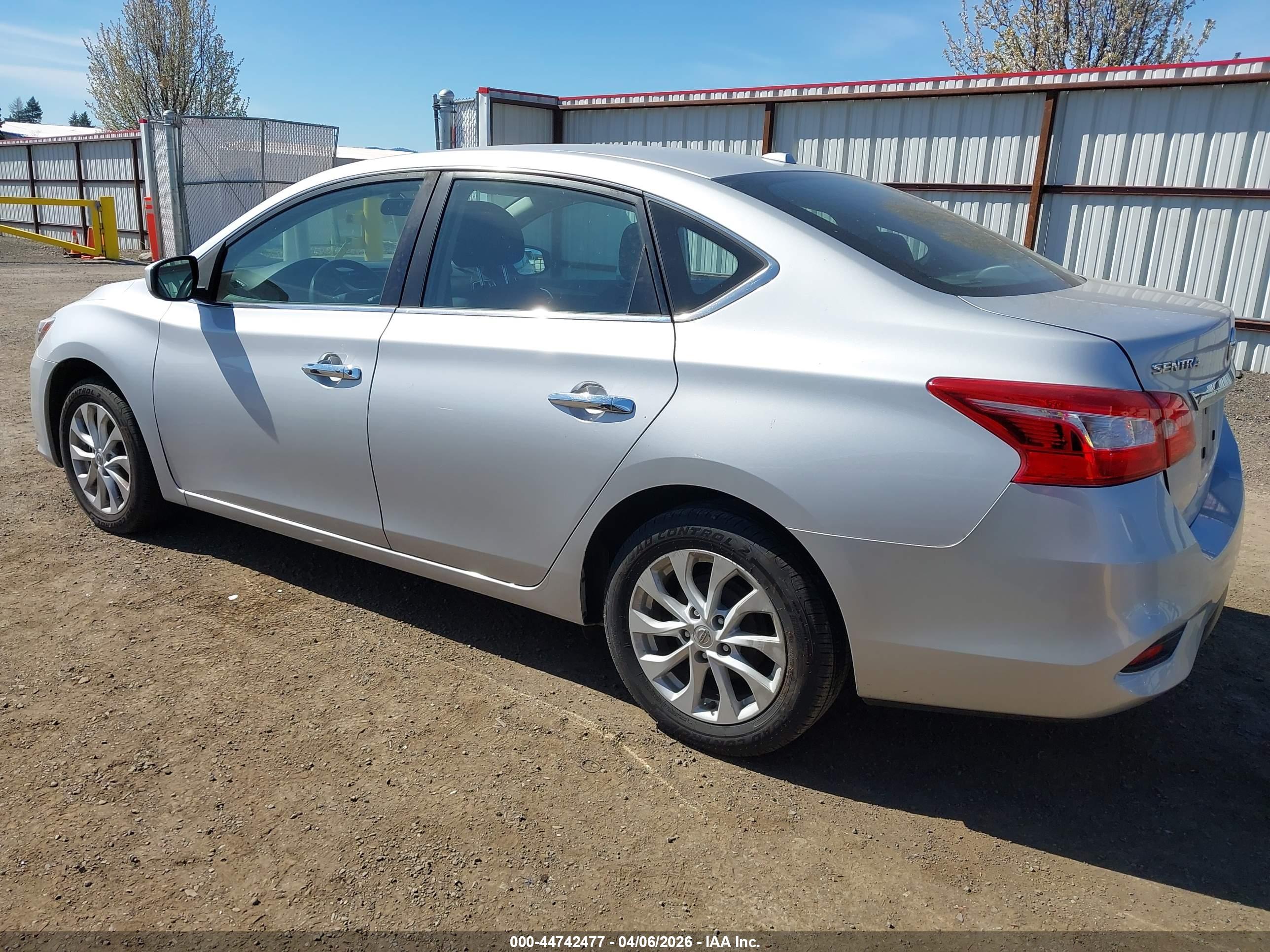 NISSAN SENTRA image 3