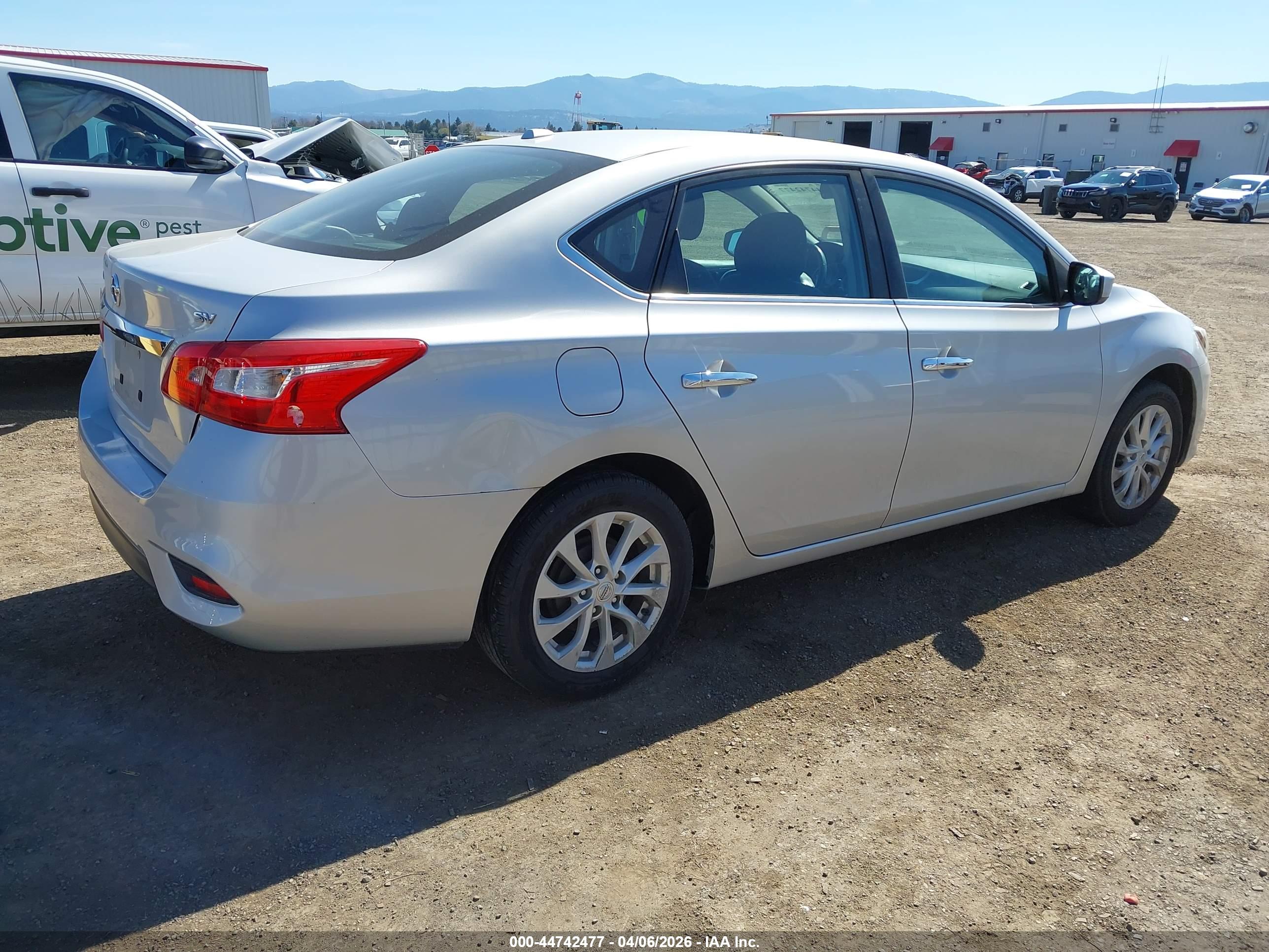 NISSAN SENTRA image 4