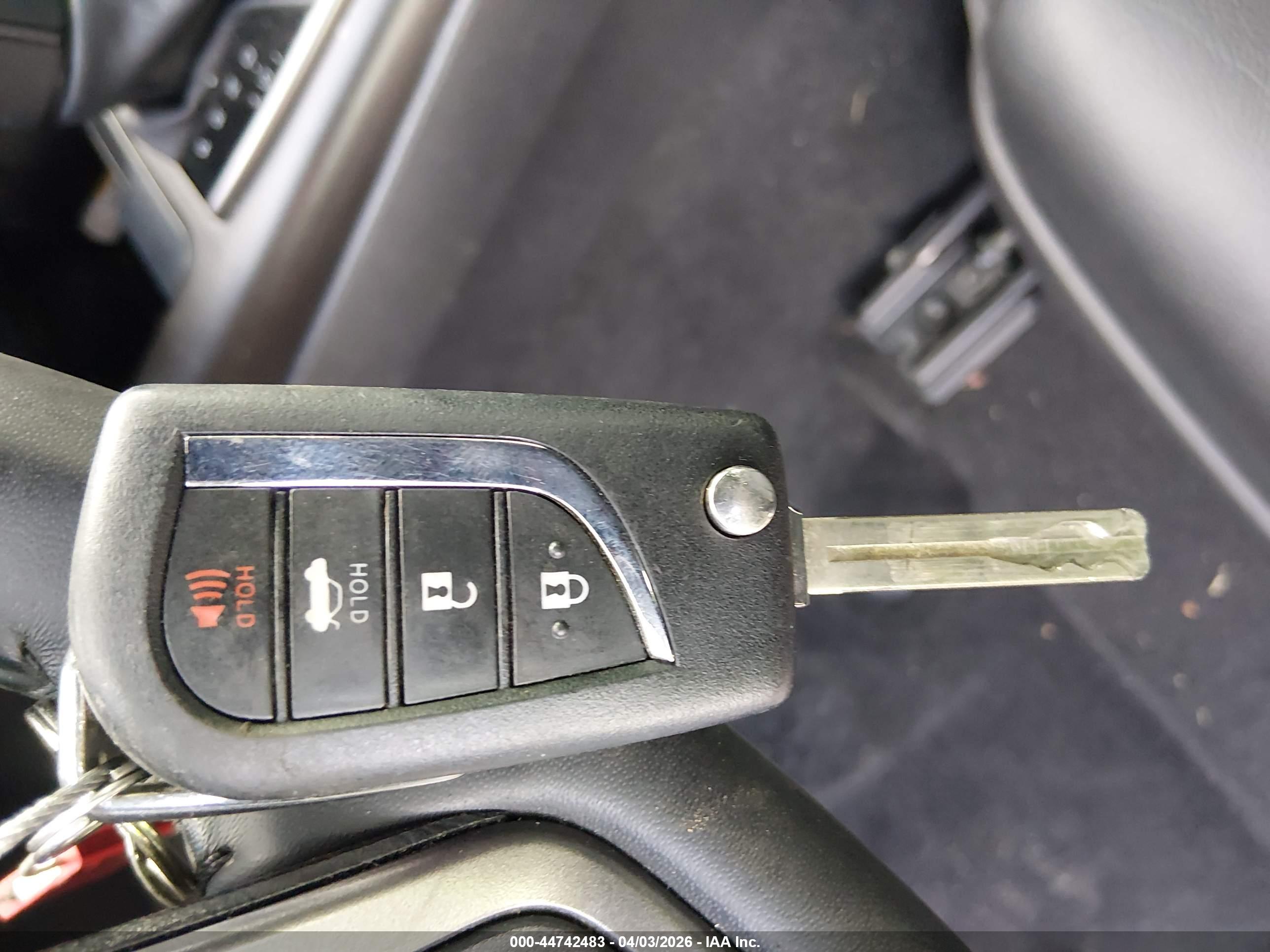 TOYOTA CAMRY image 11