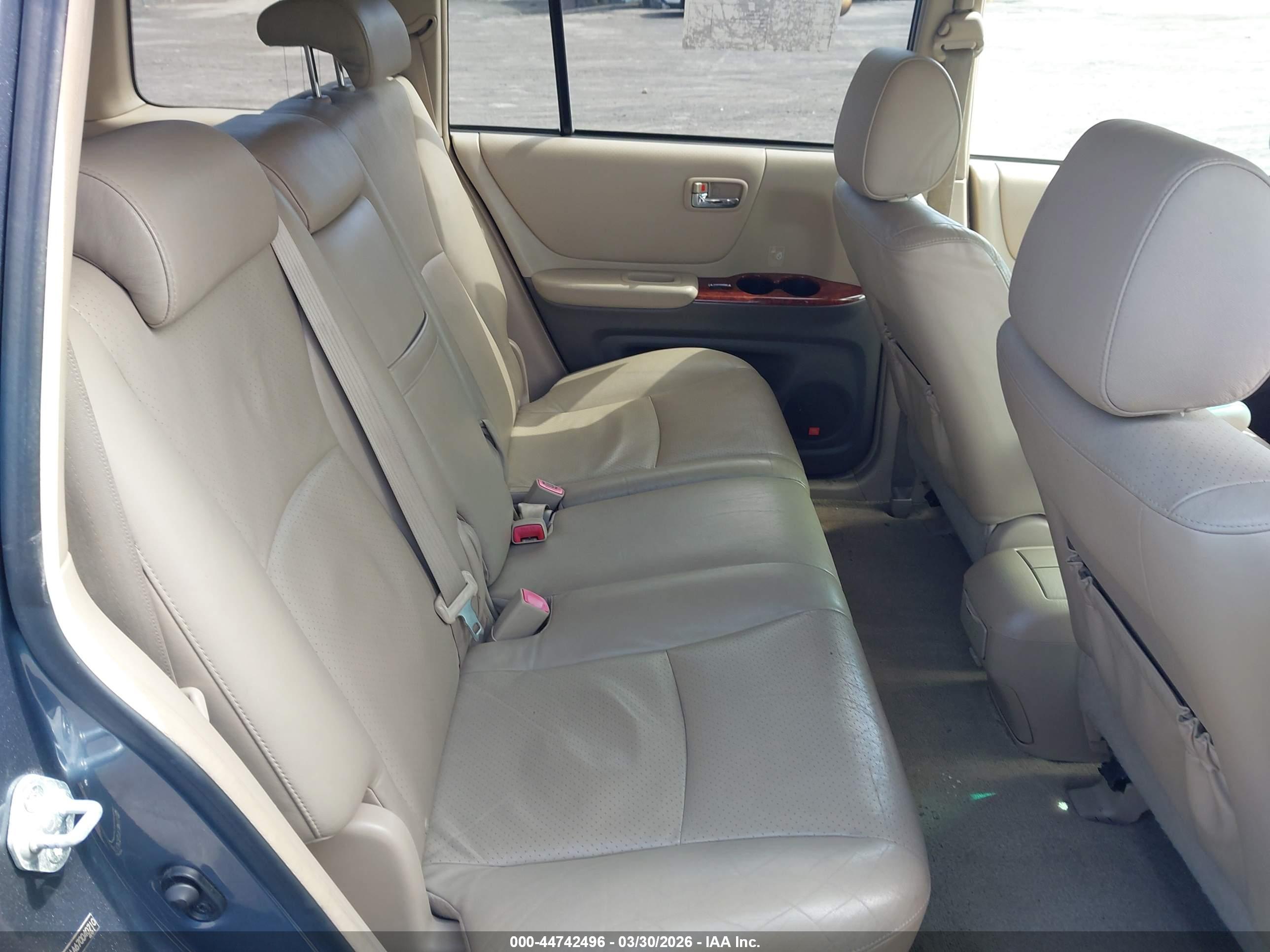TOYOTA HIGHLANDER image 8