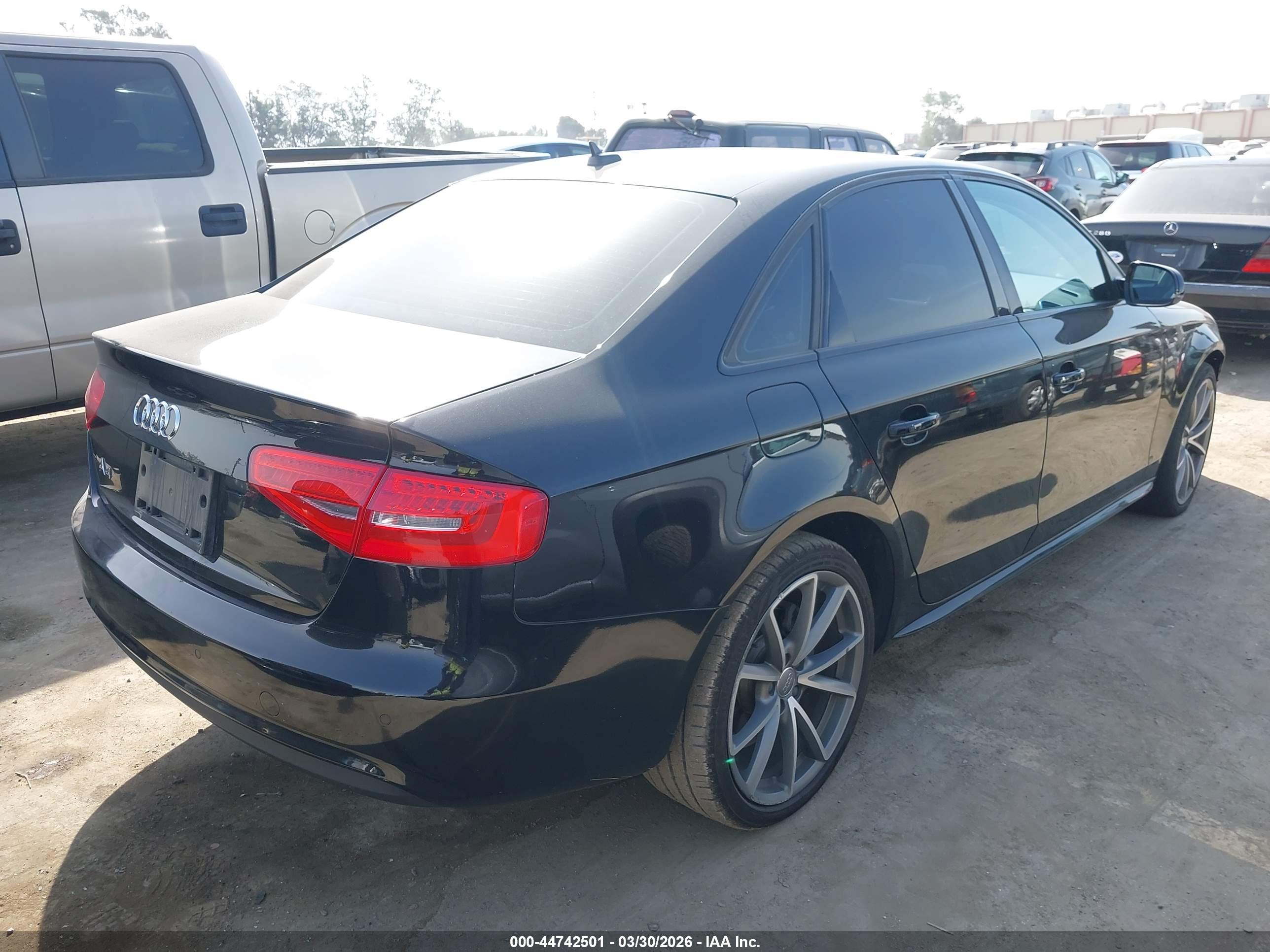 AUDI A4 image 4