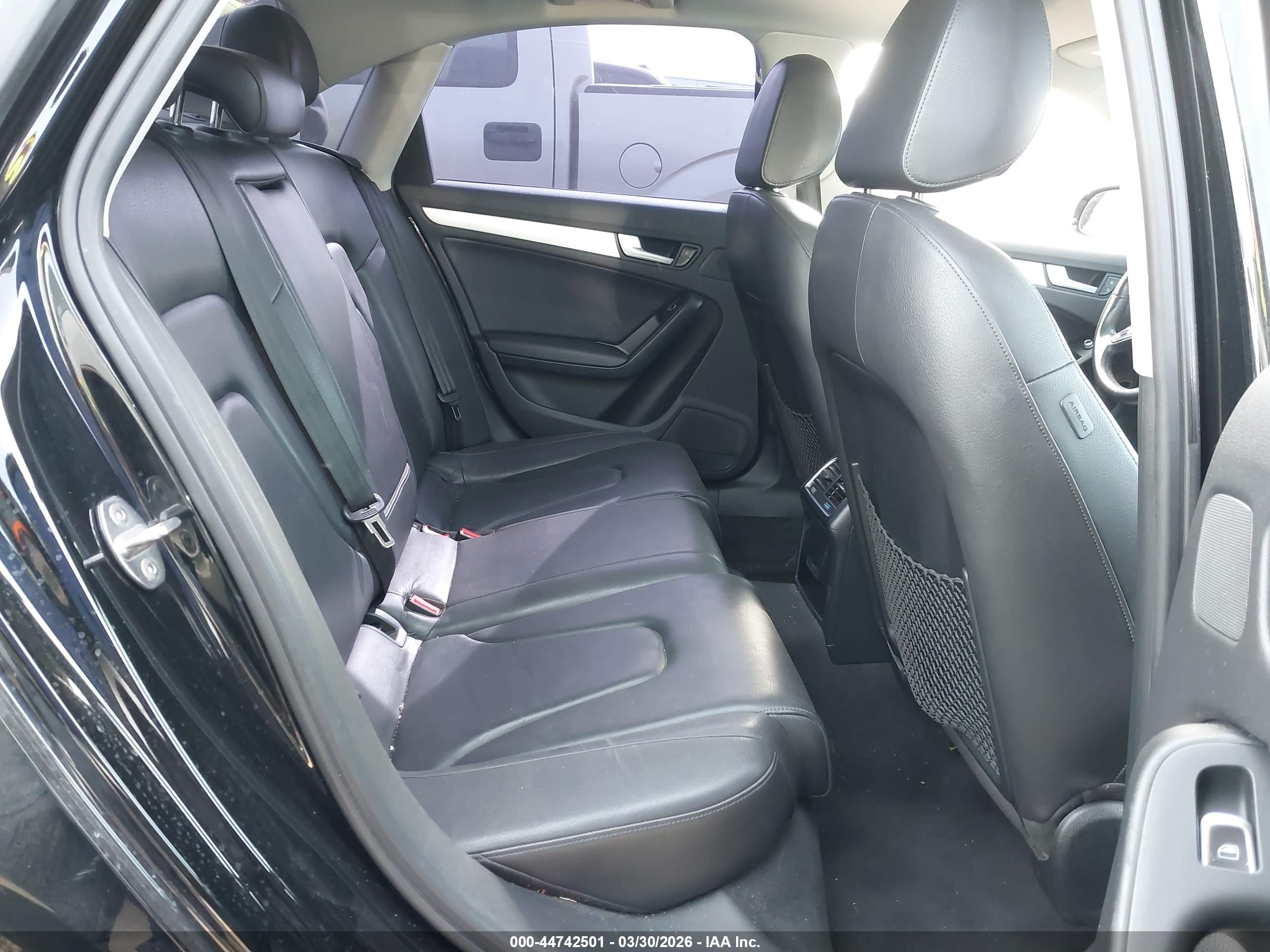 AUDI A4 image 8