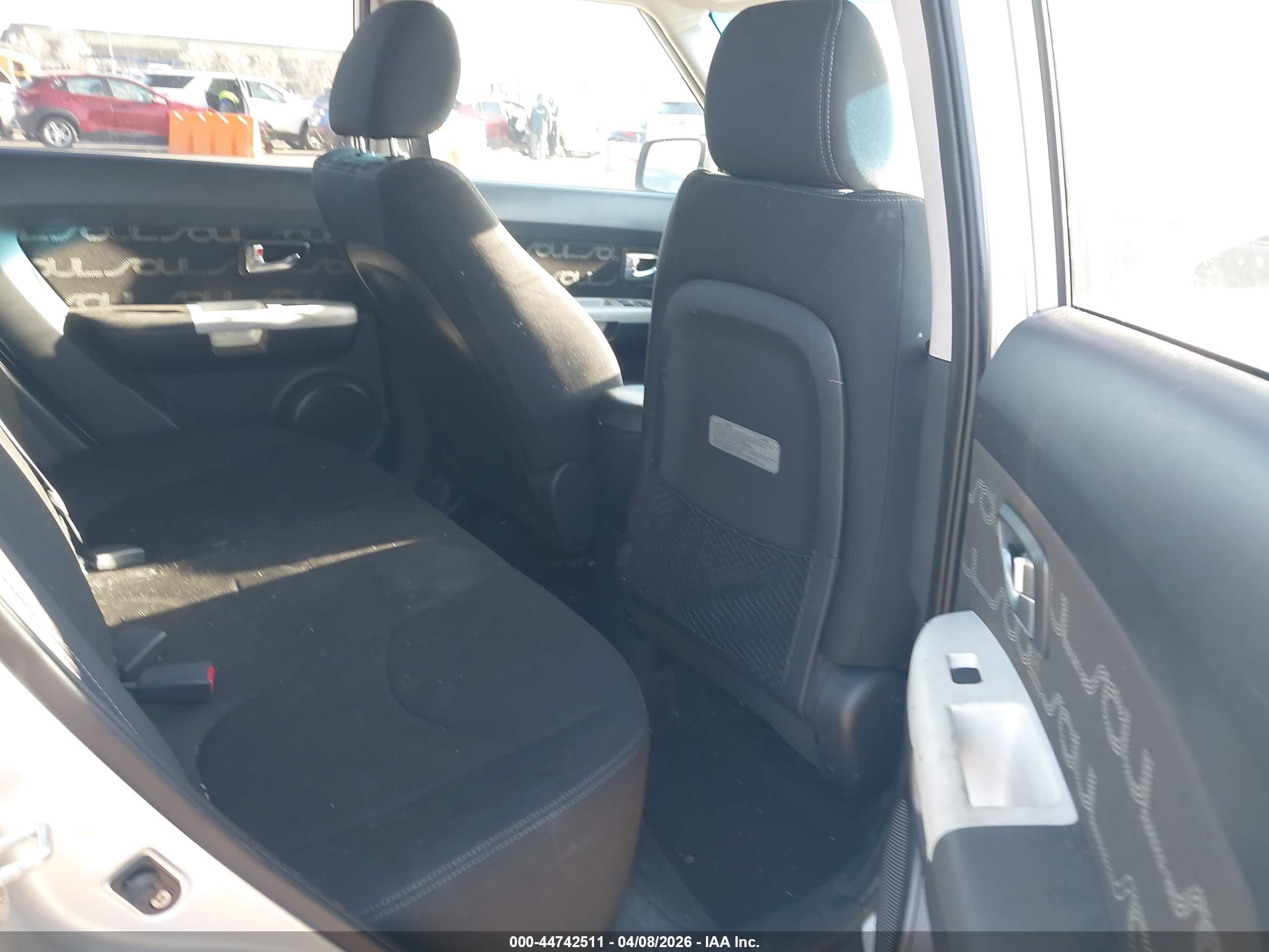 KIA SOUL image 8