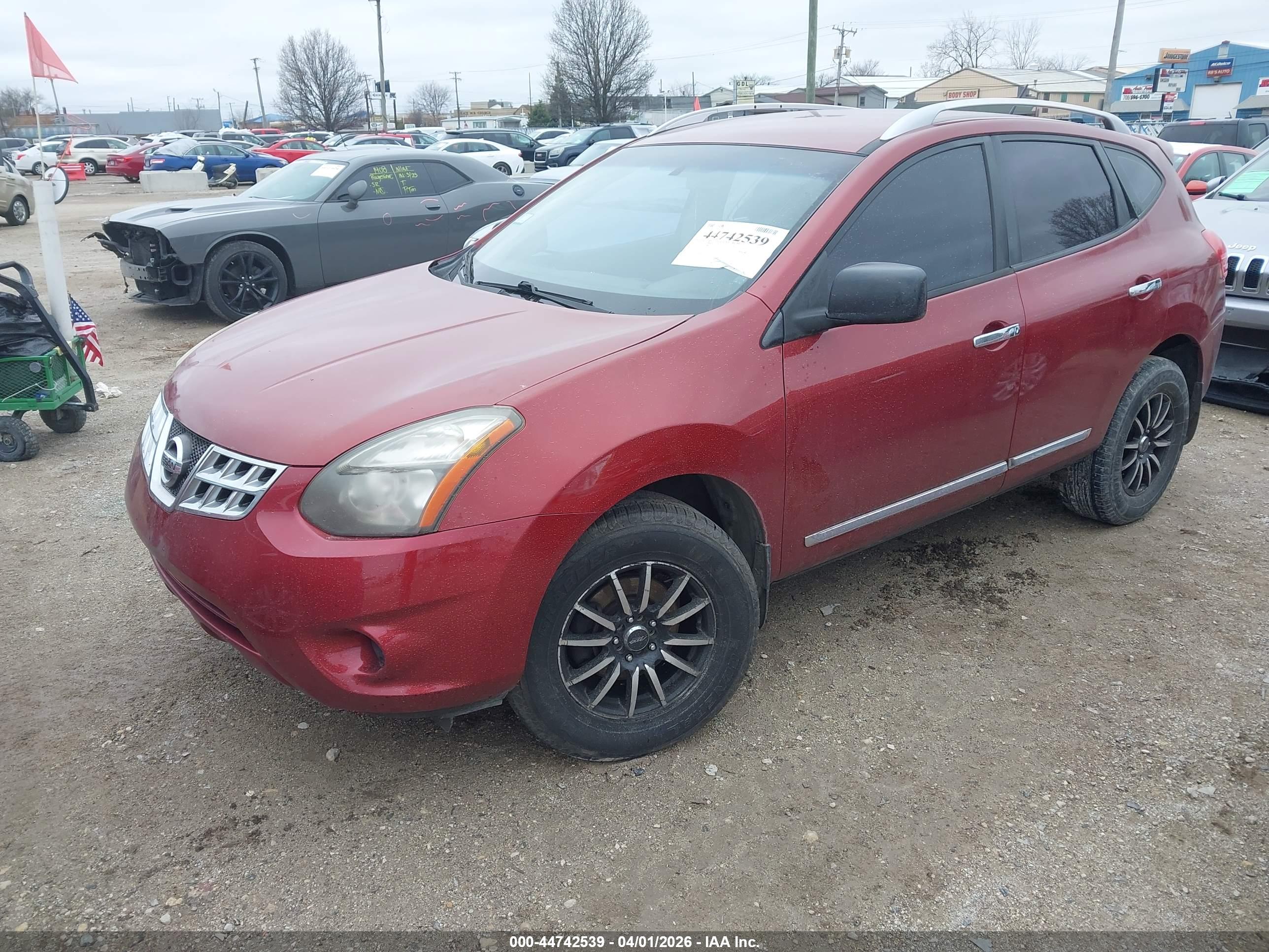 NISSAN ROGUE image 2