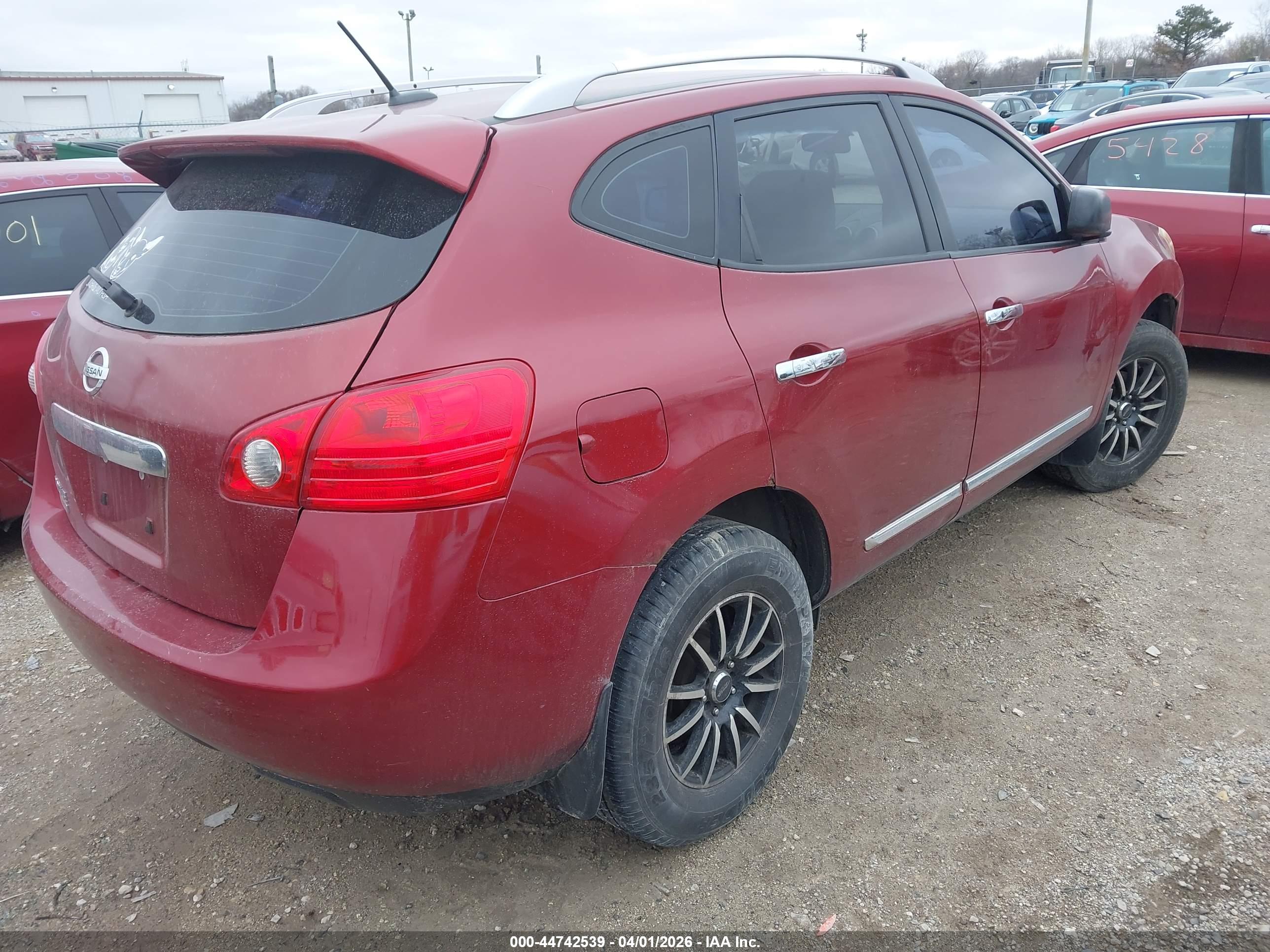 NISSAN ROGUE image 4