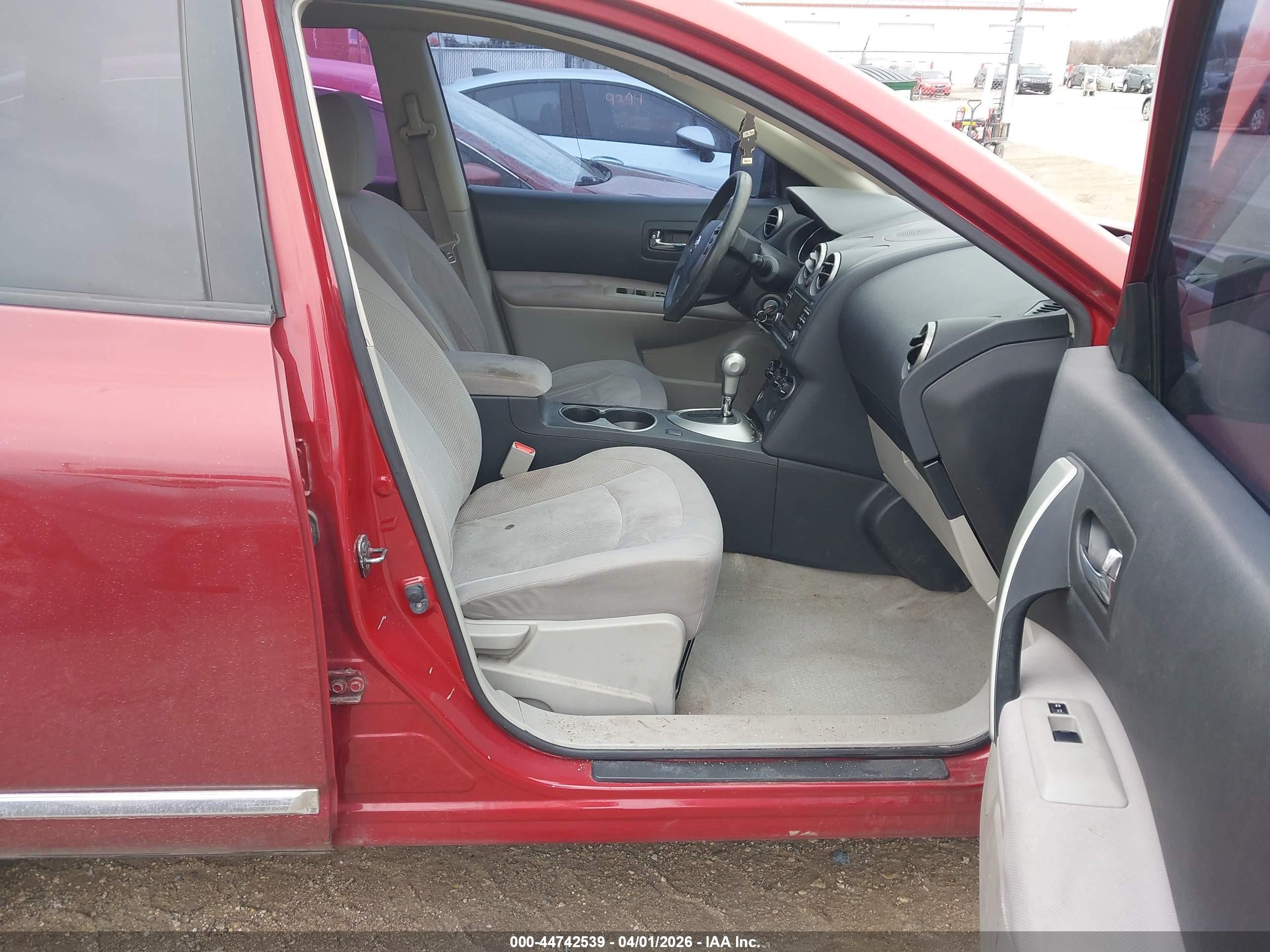 NISSAN ROGUE image 5