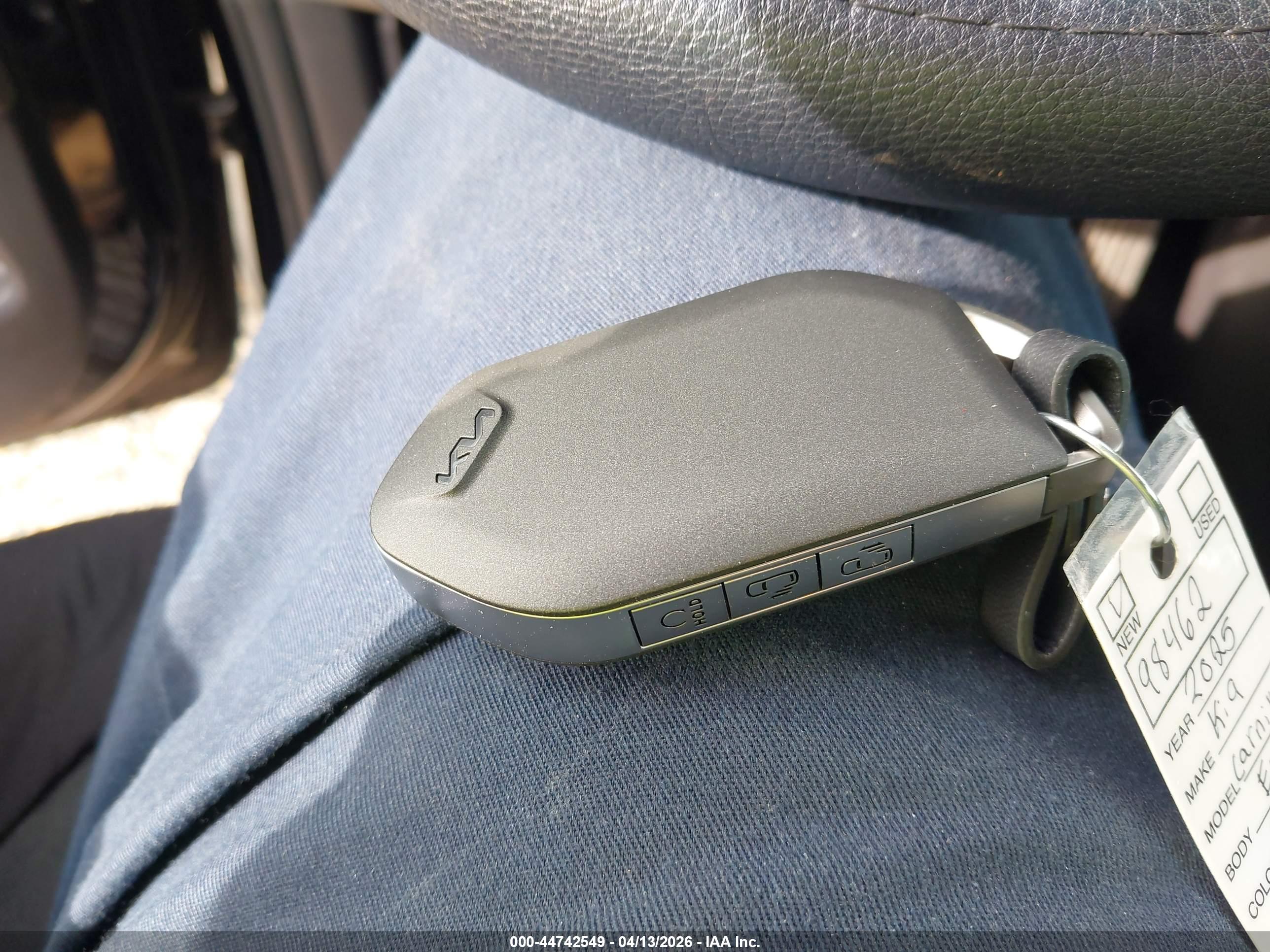 KIA CARNIVAL image 11