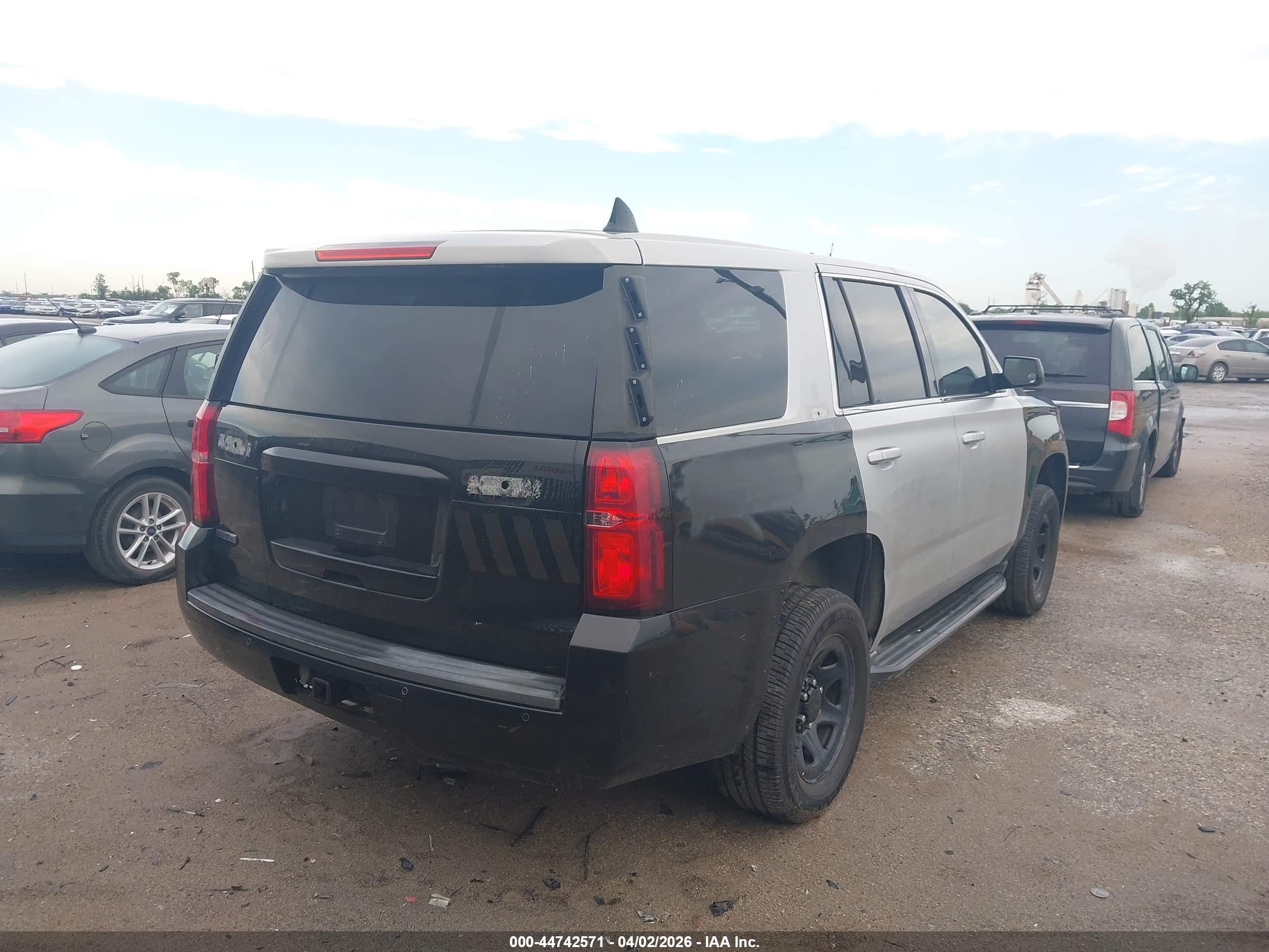 CHEVROLET TAHOE image 4