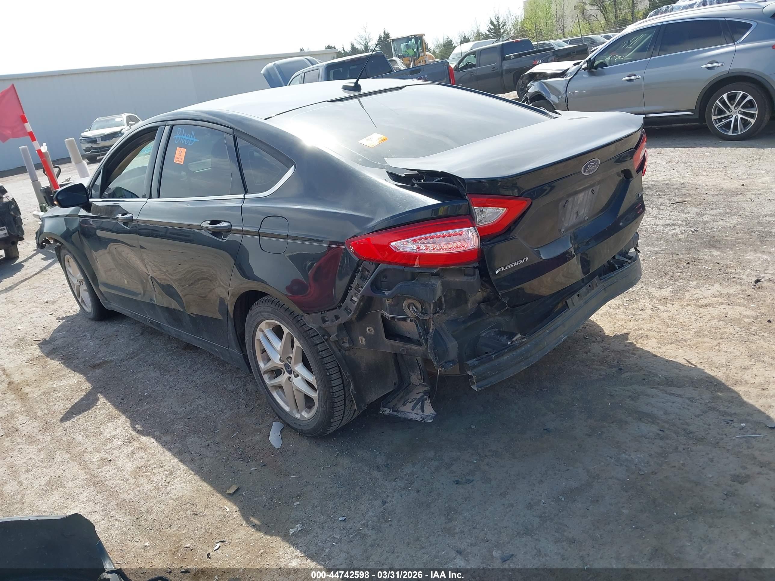 FORD FUSION image 3