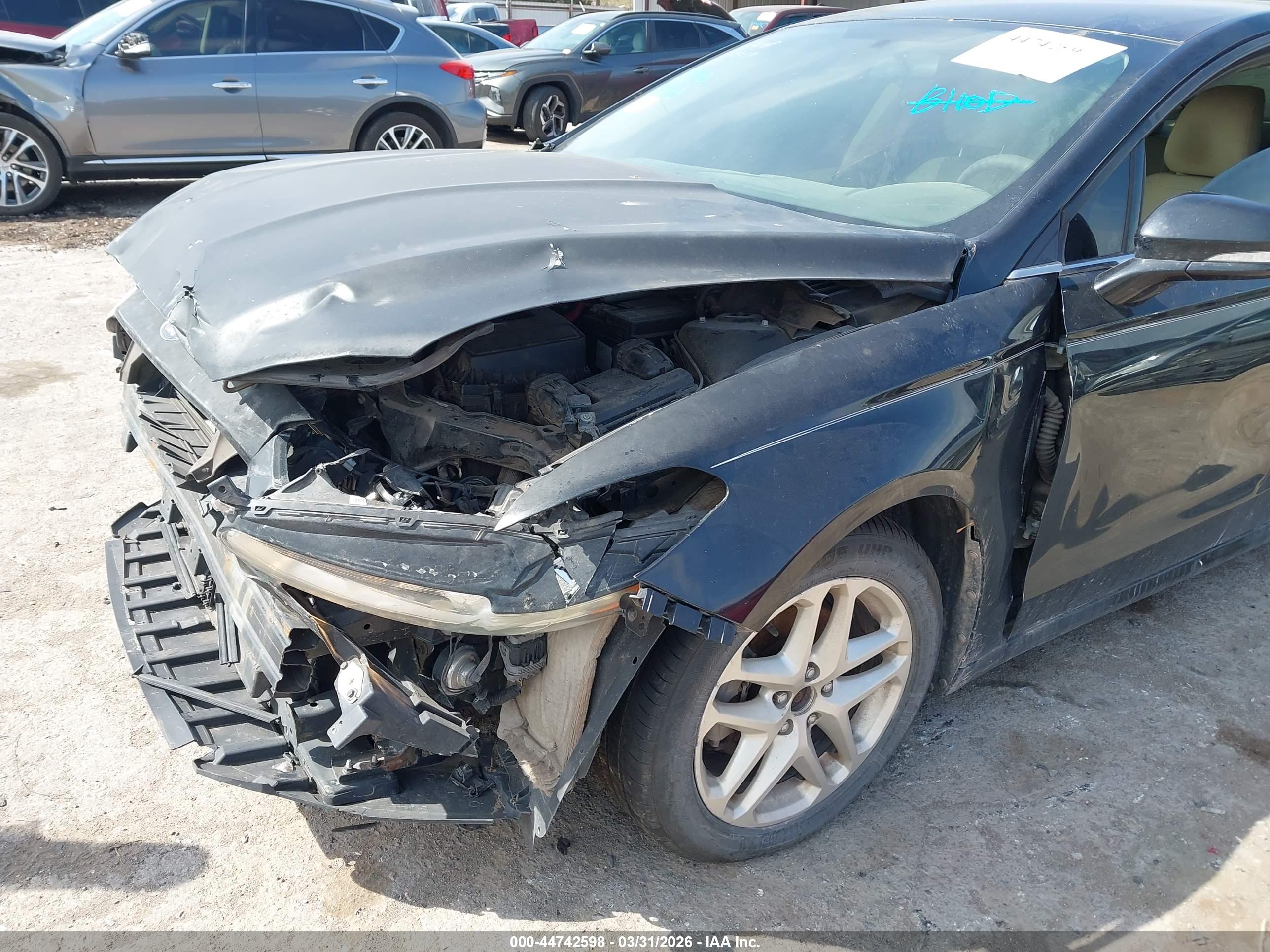 FORD FUSION image 6
