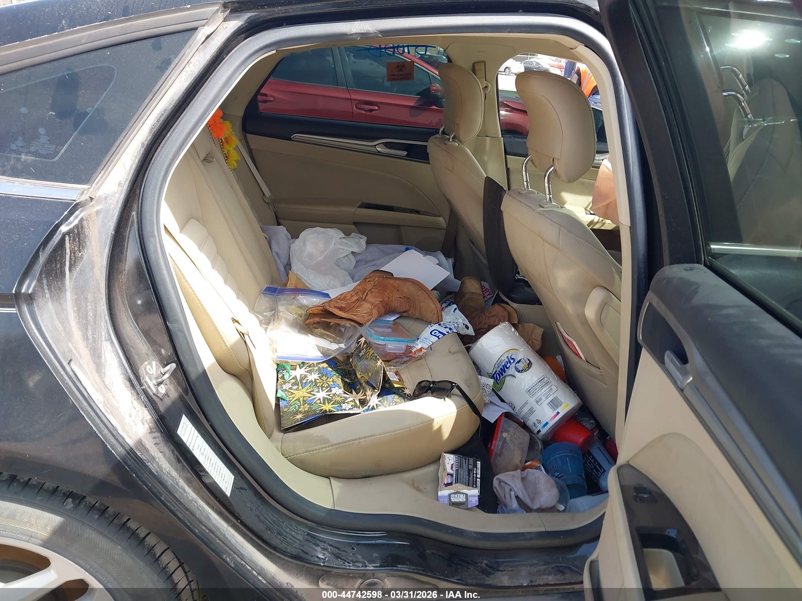 FORD FUSION image 8