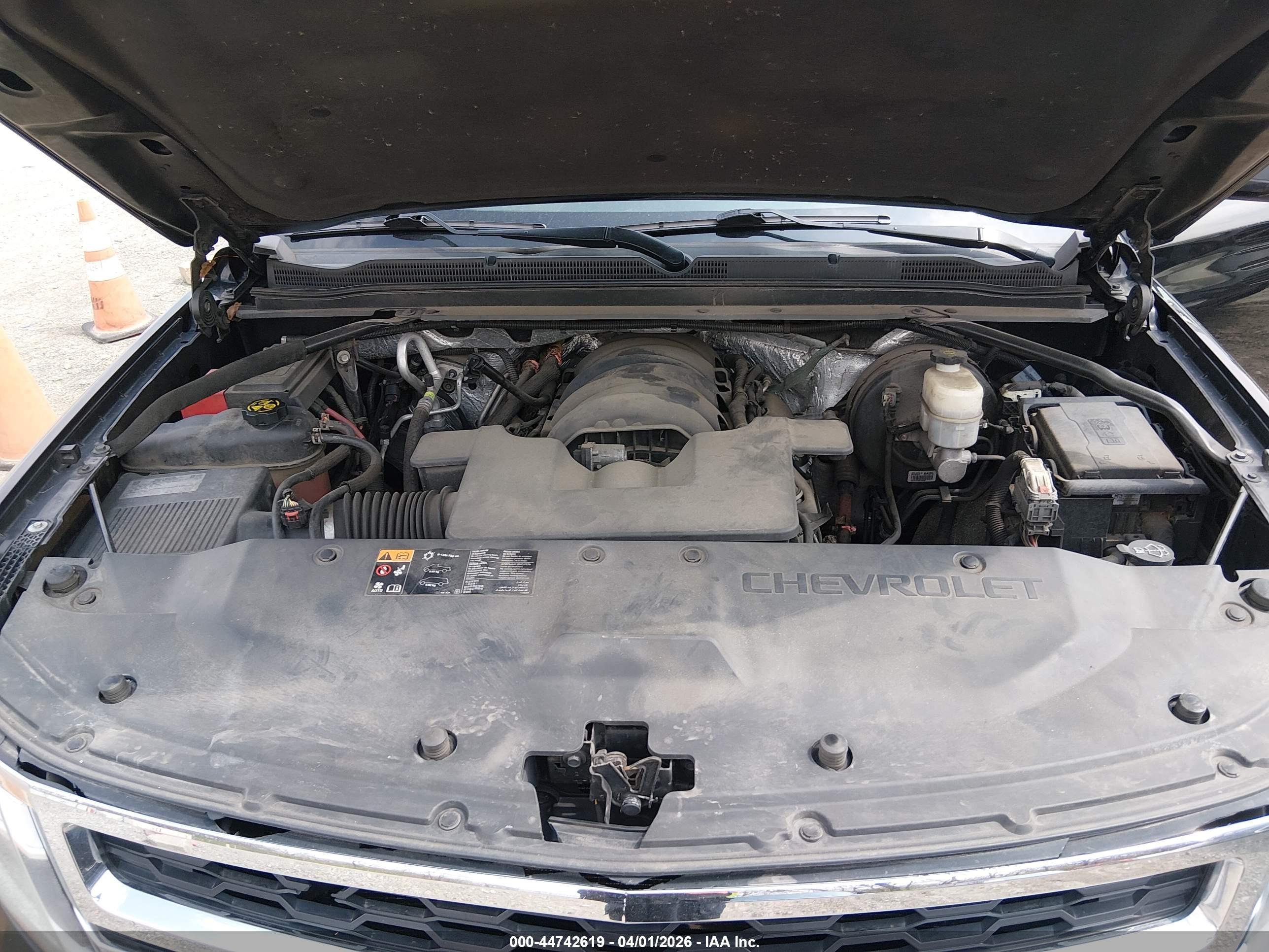 CHEVROLET SUBURBAN image 10