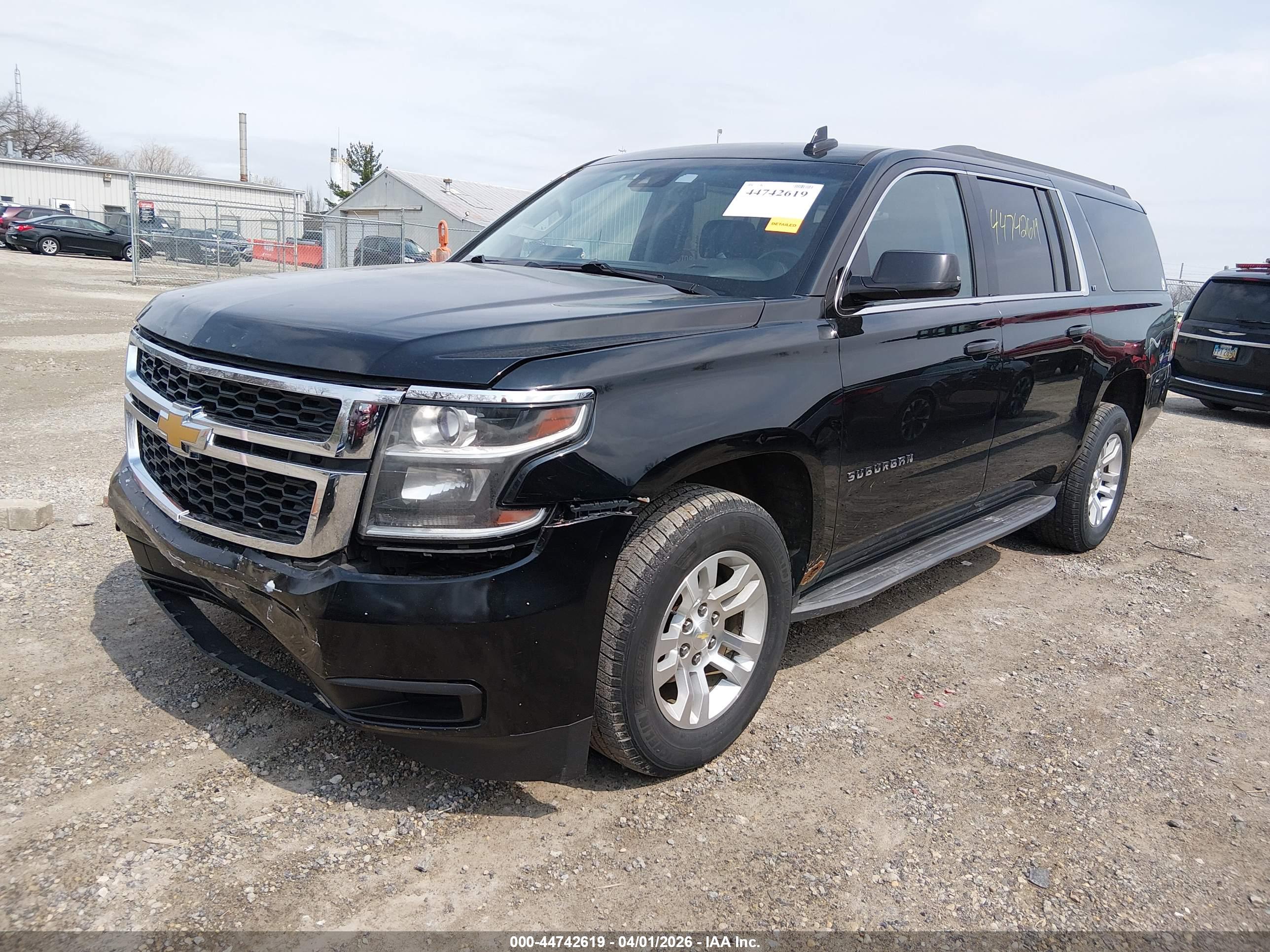 CHEVROLET SUBURBAN image 2