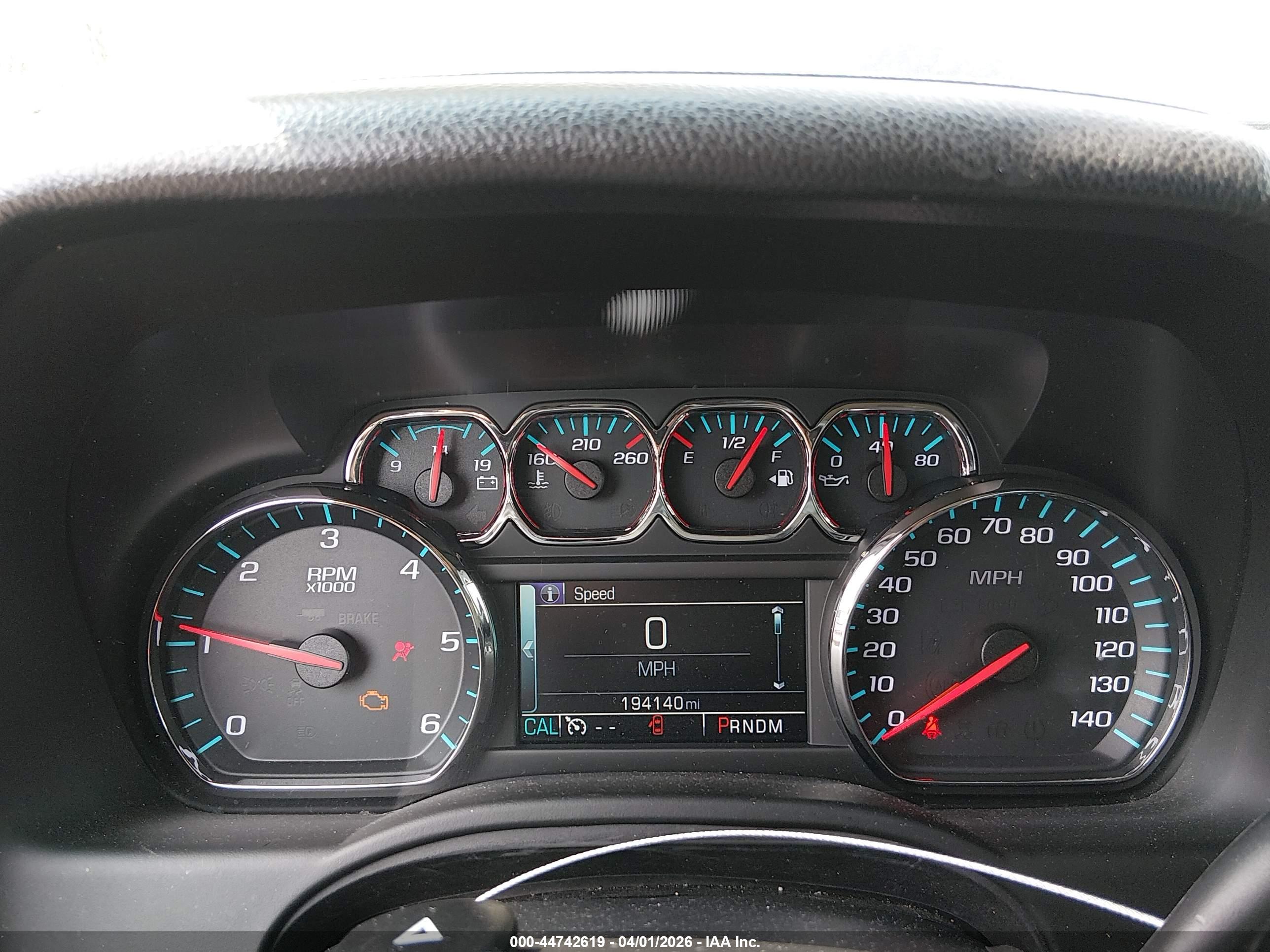 CHEVROLET SUBURBAN image 7