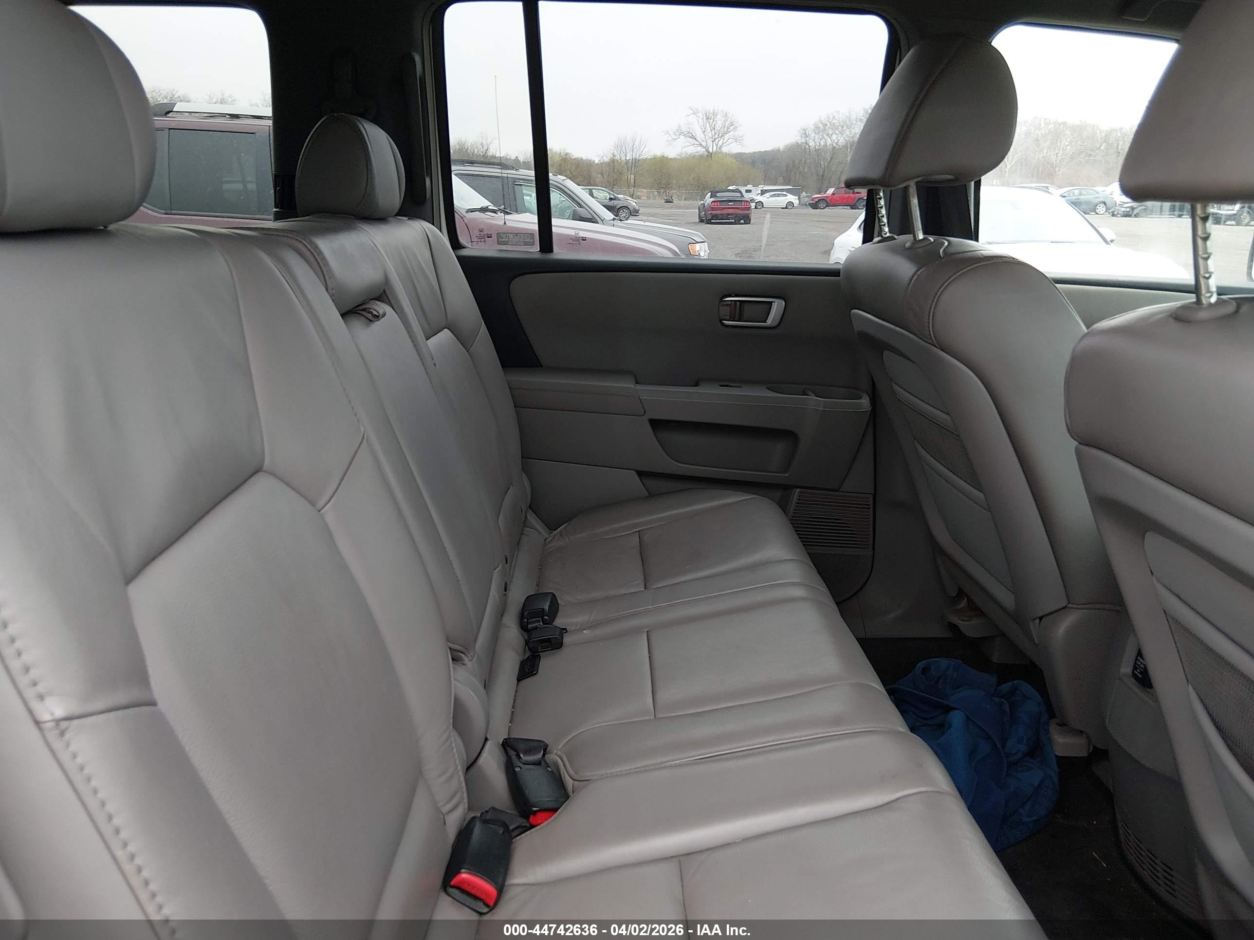 HONDA PILOT image 8