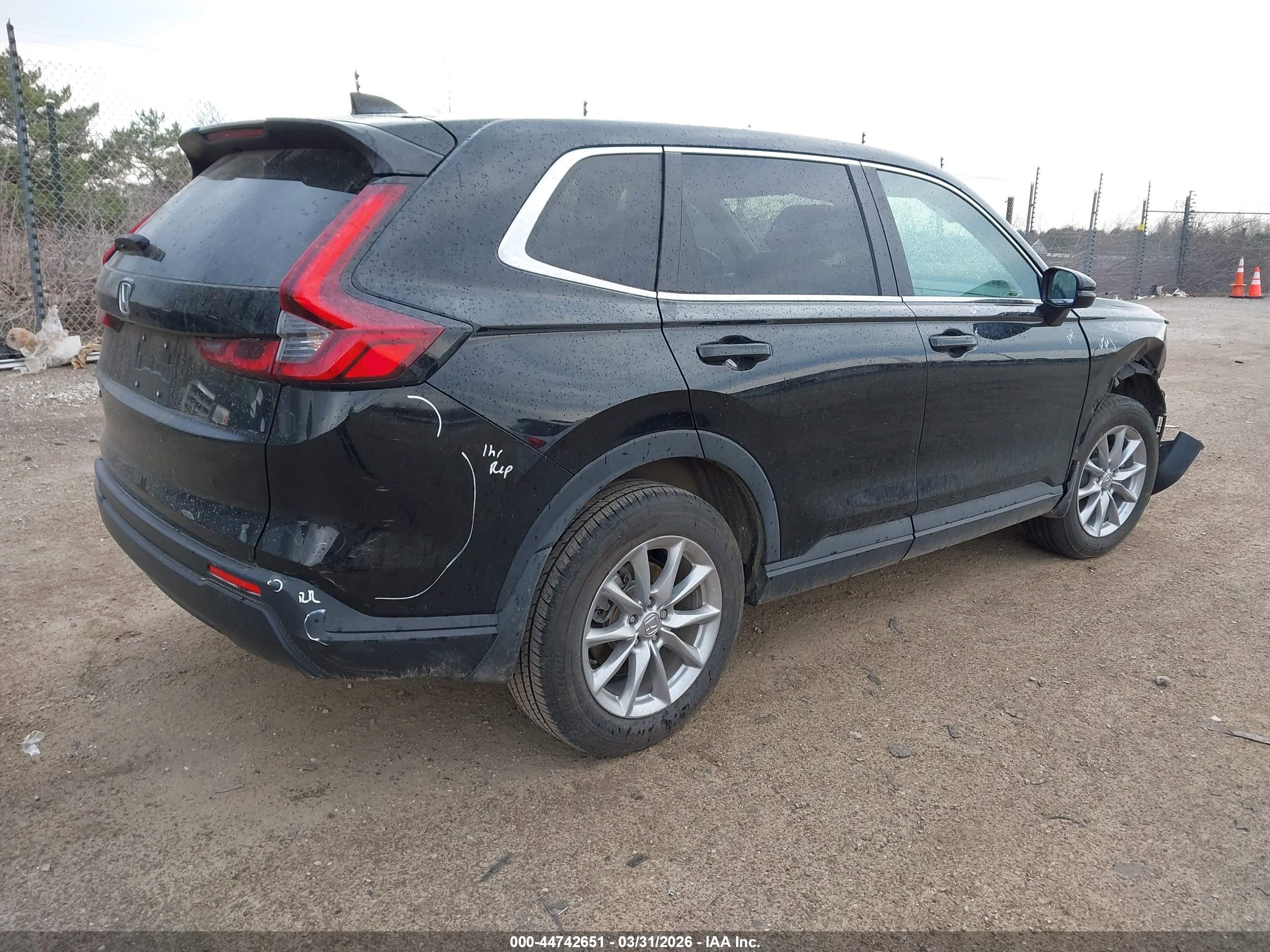 HONDA CR-V image 4