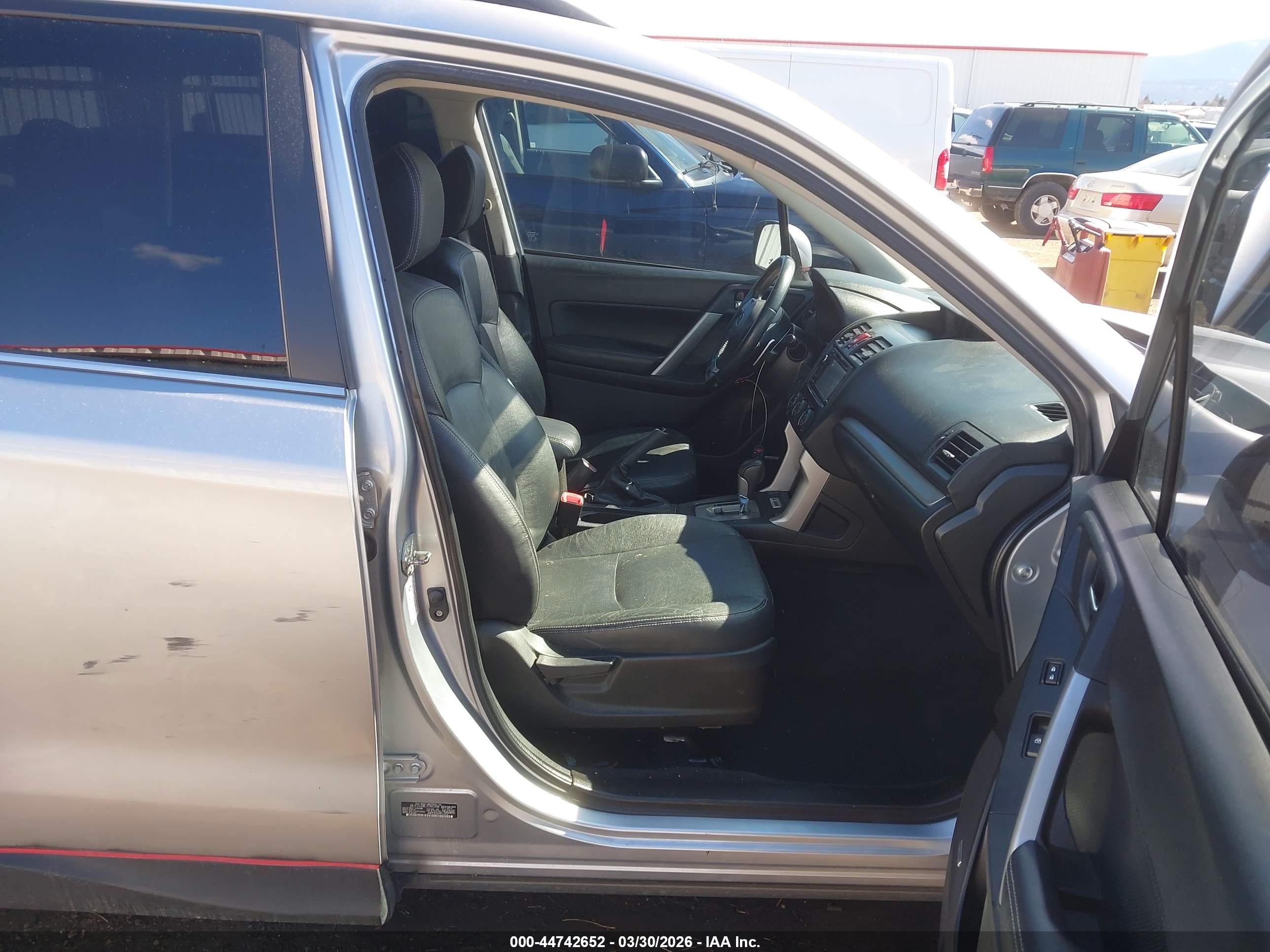 SUBARU FORESTER image 5