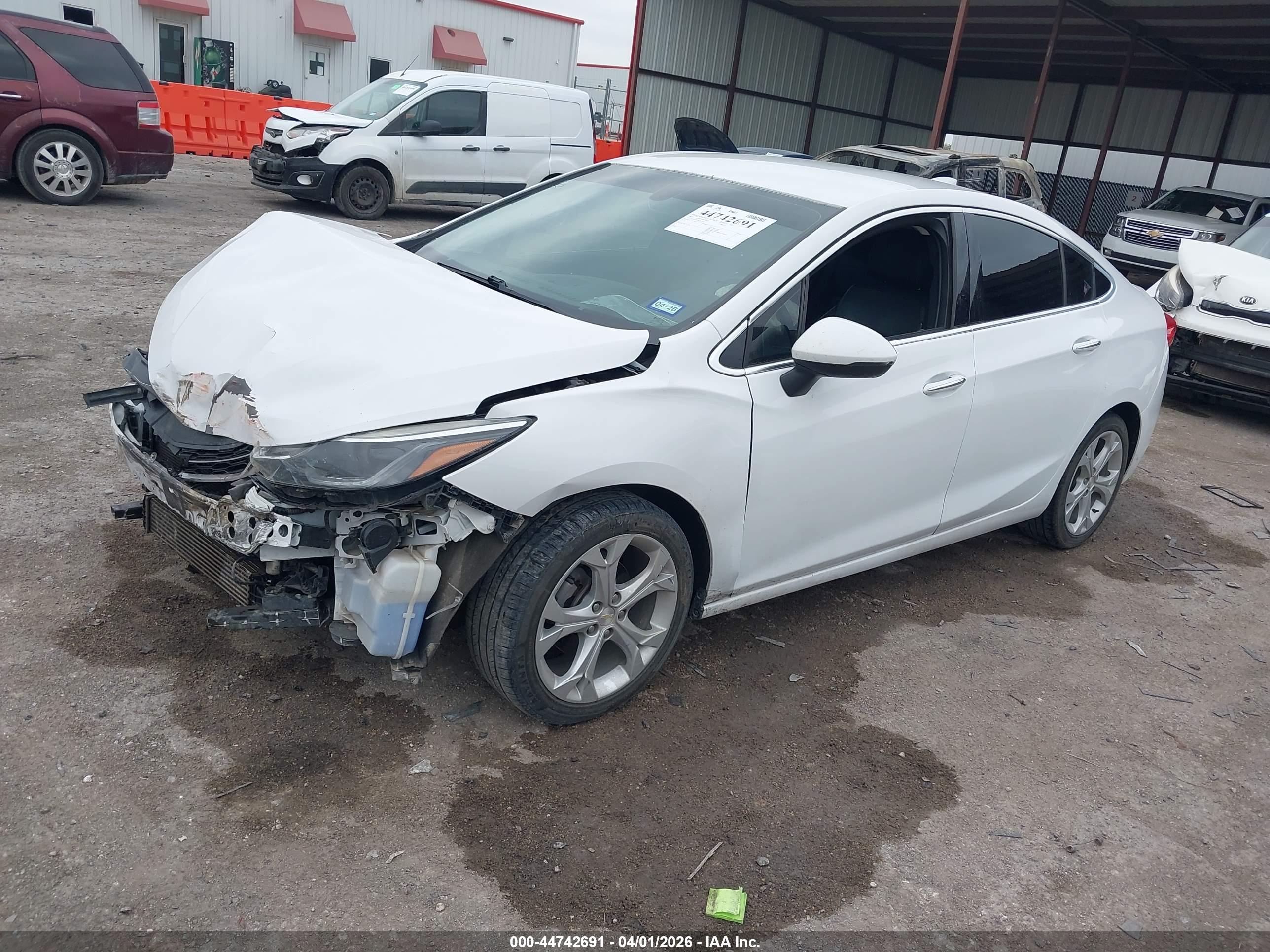 CHEVROLET CRUZE image 2