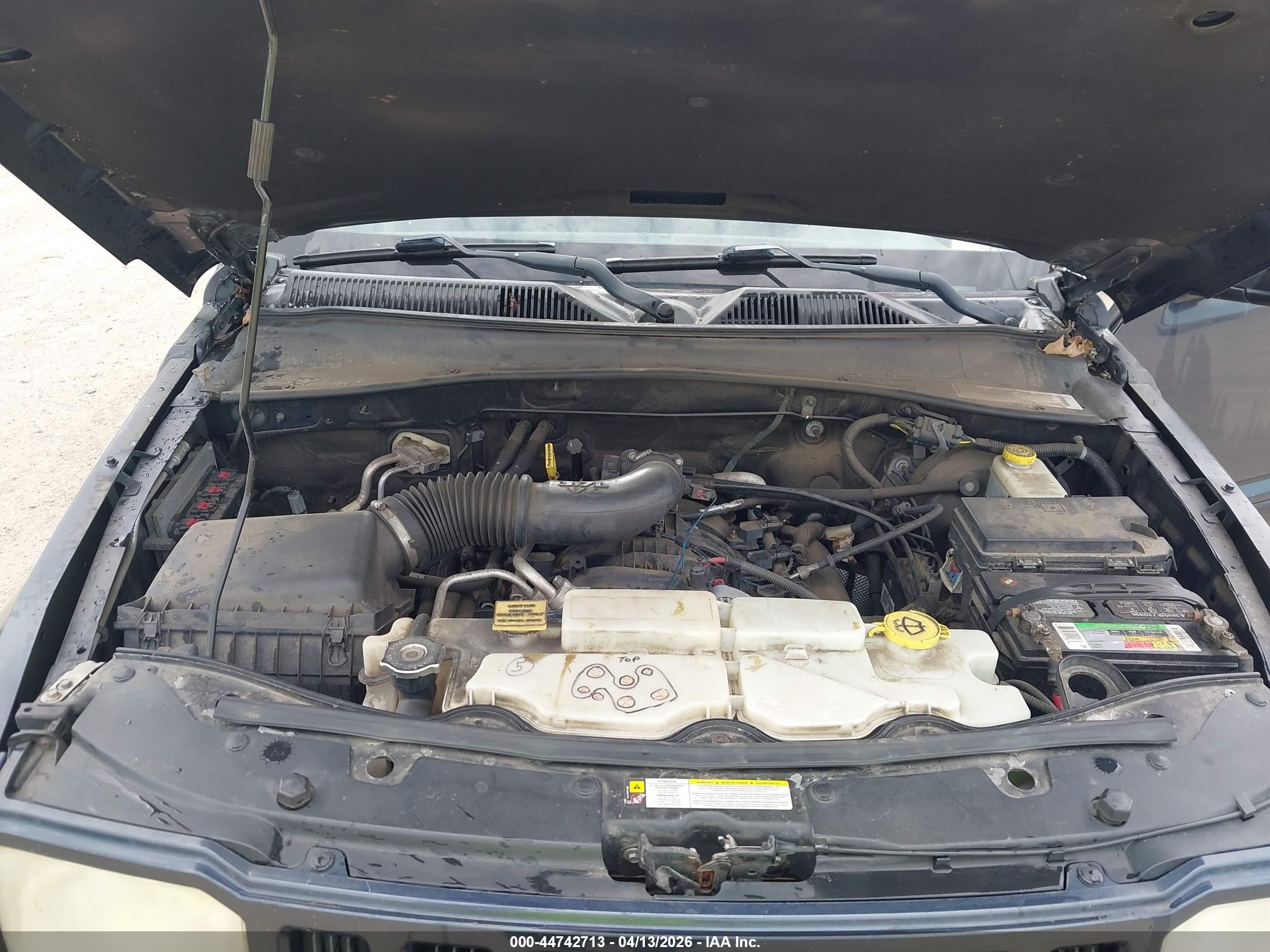 JEEP LIBERTY image 10