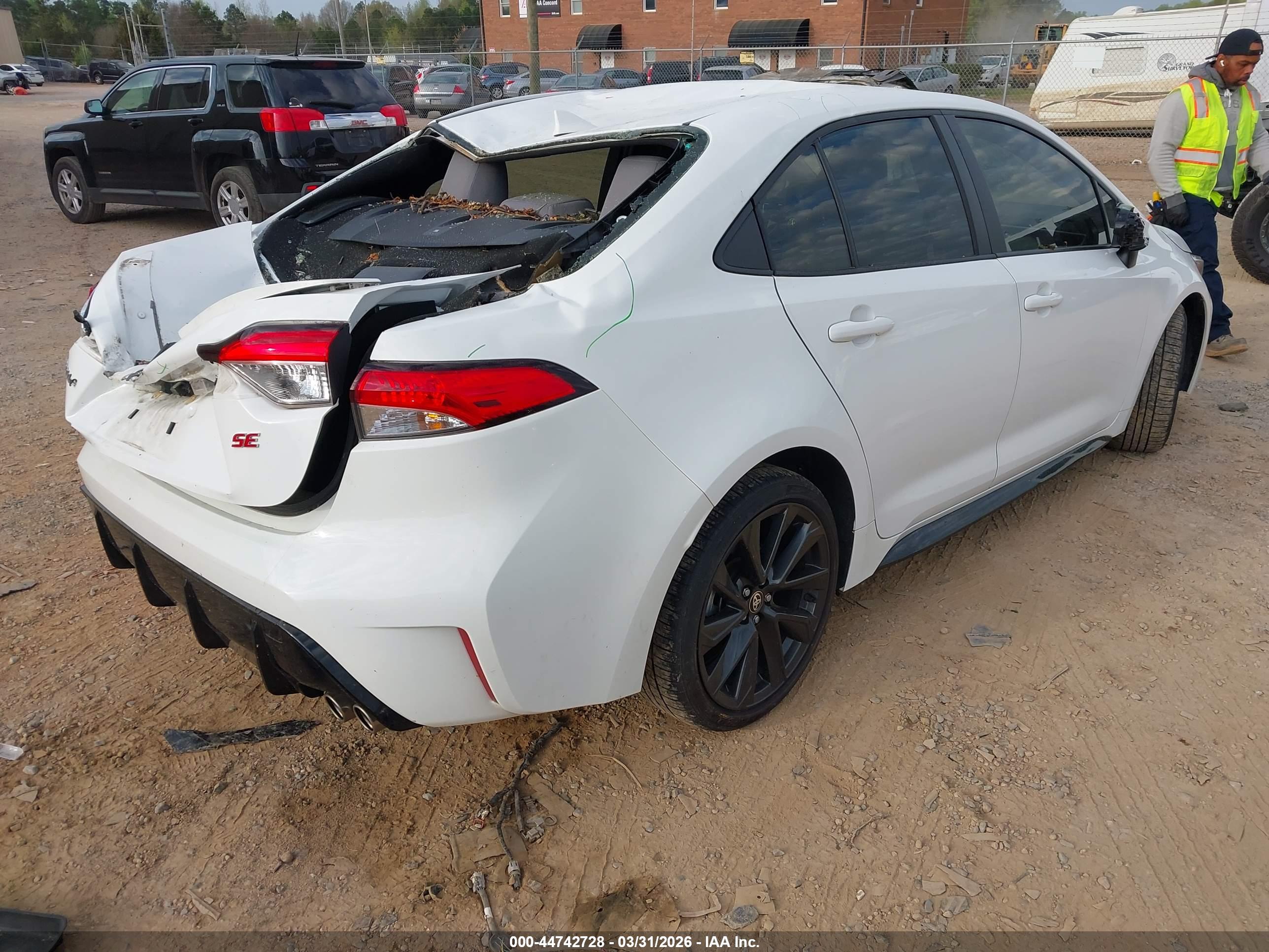 TOYOTA COROLLA image 4