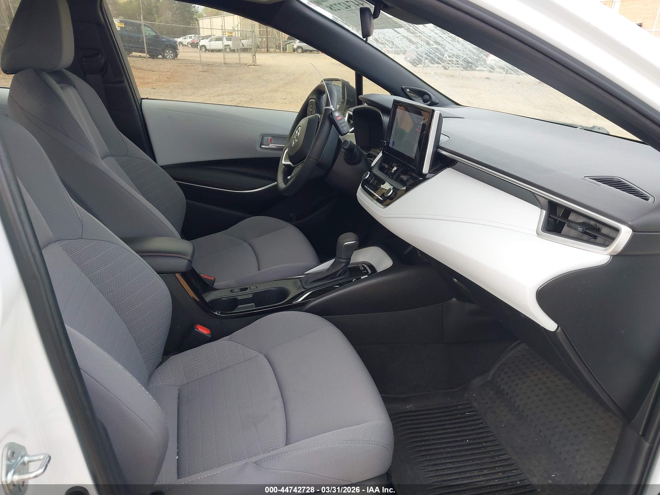 TOYOTA COROLLA image 5