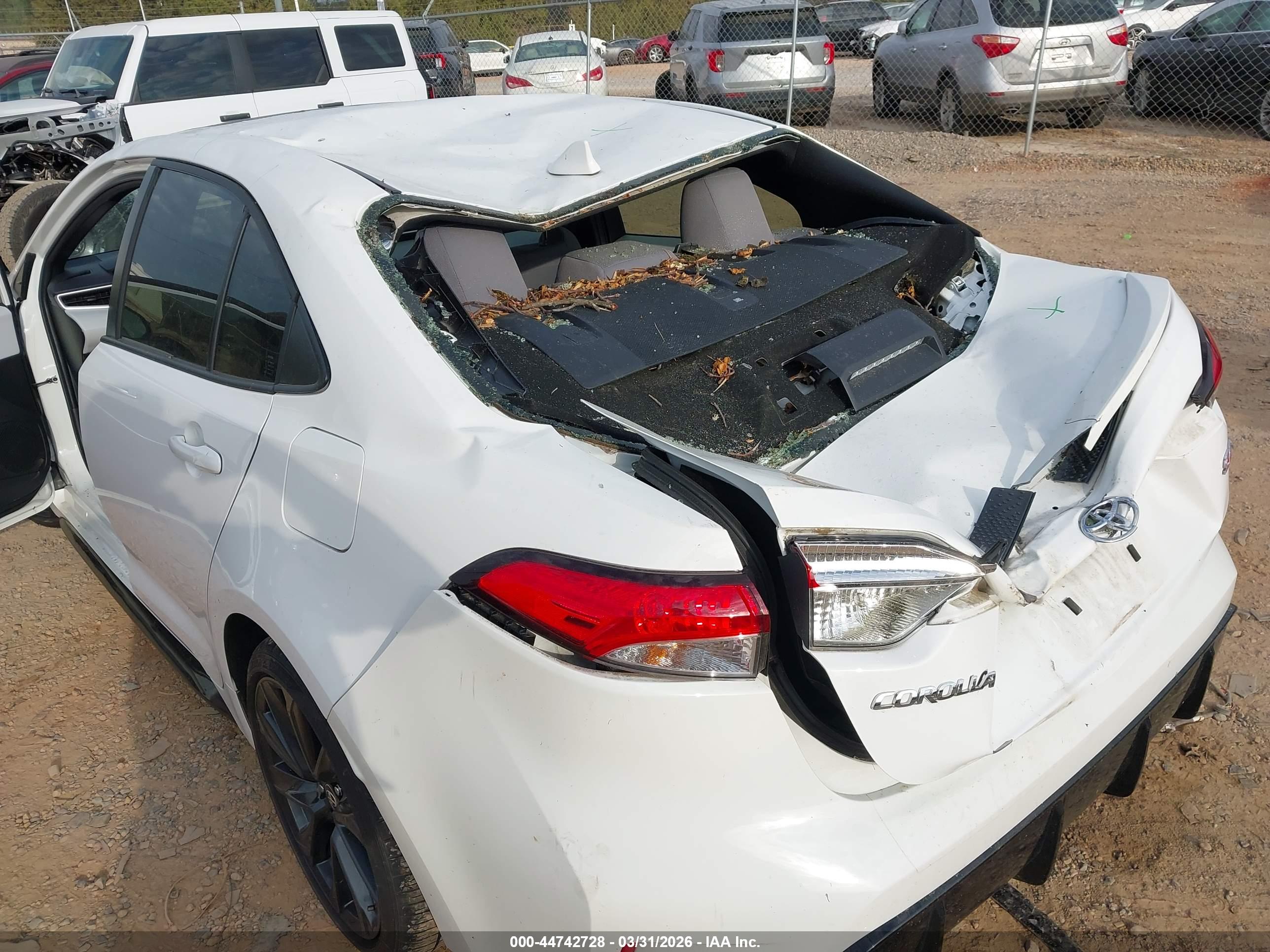 TOYOTA COROLLA image 6