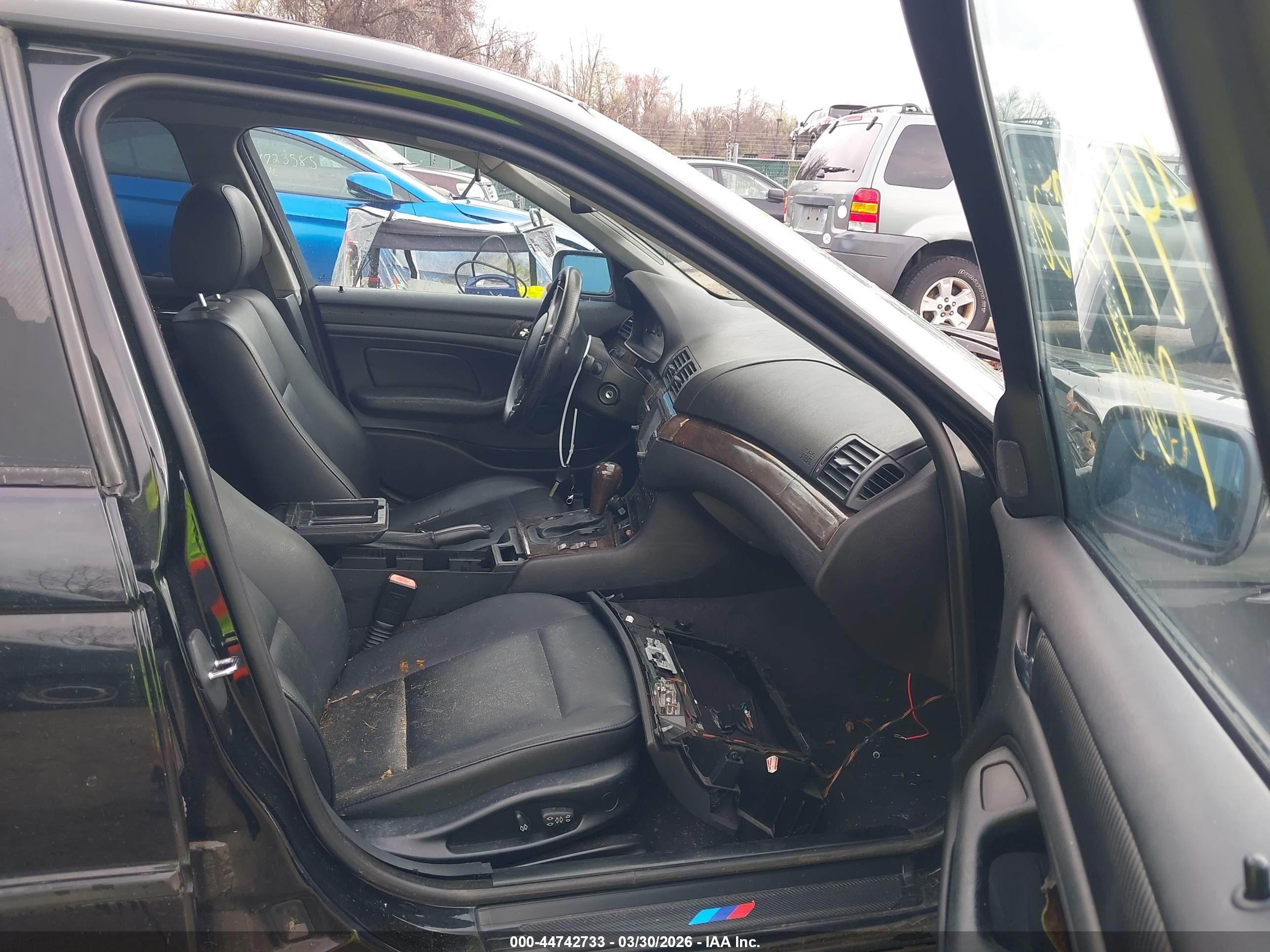 BMW 325I image 5