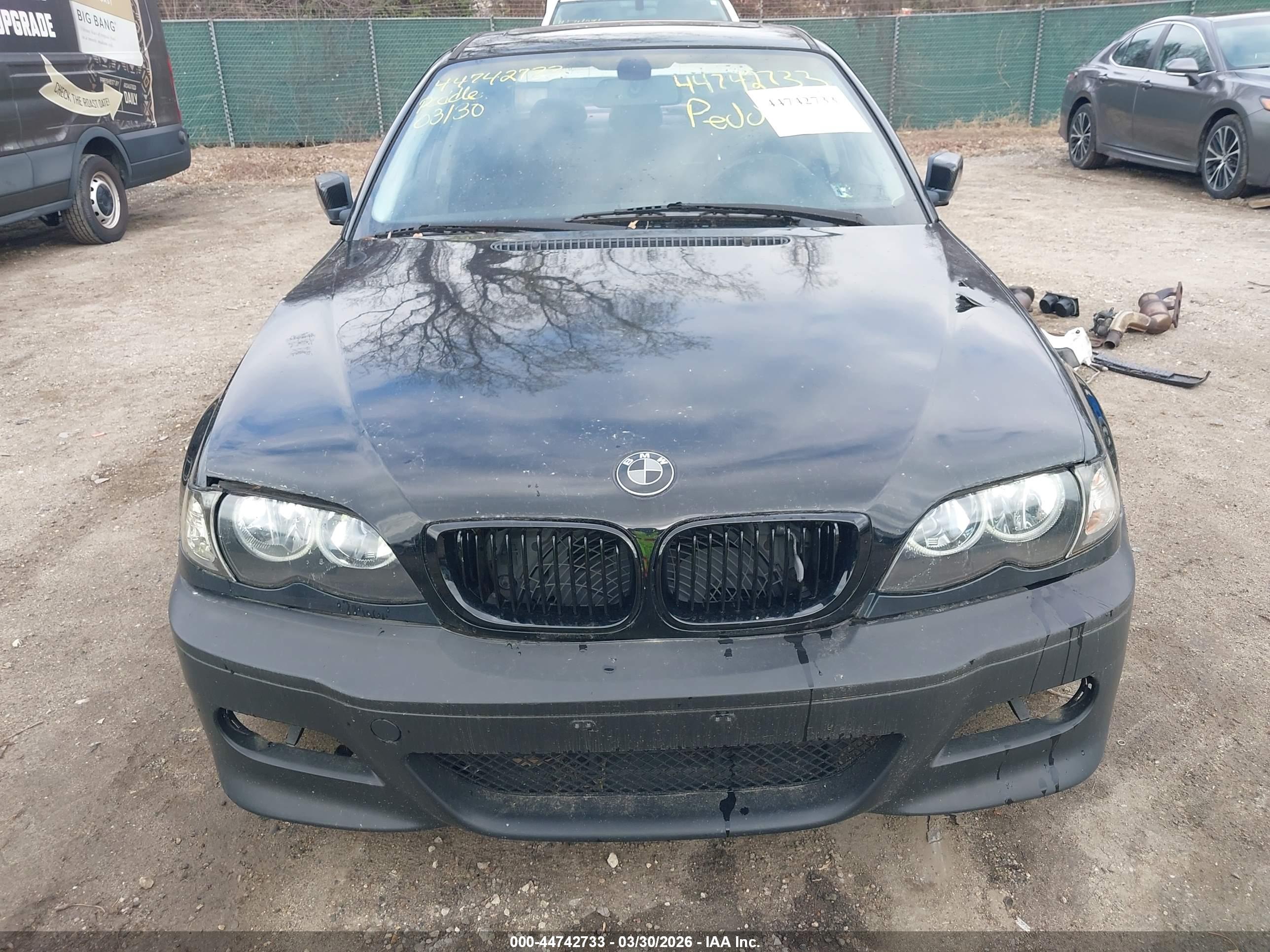 BMW 325I image 6