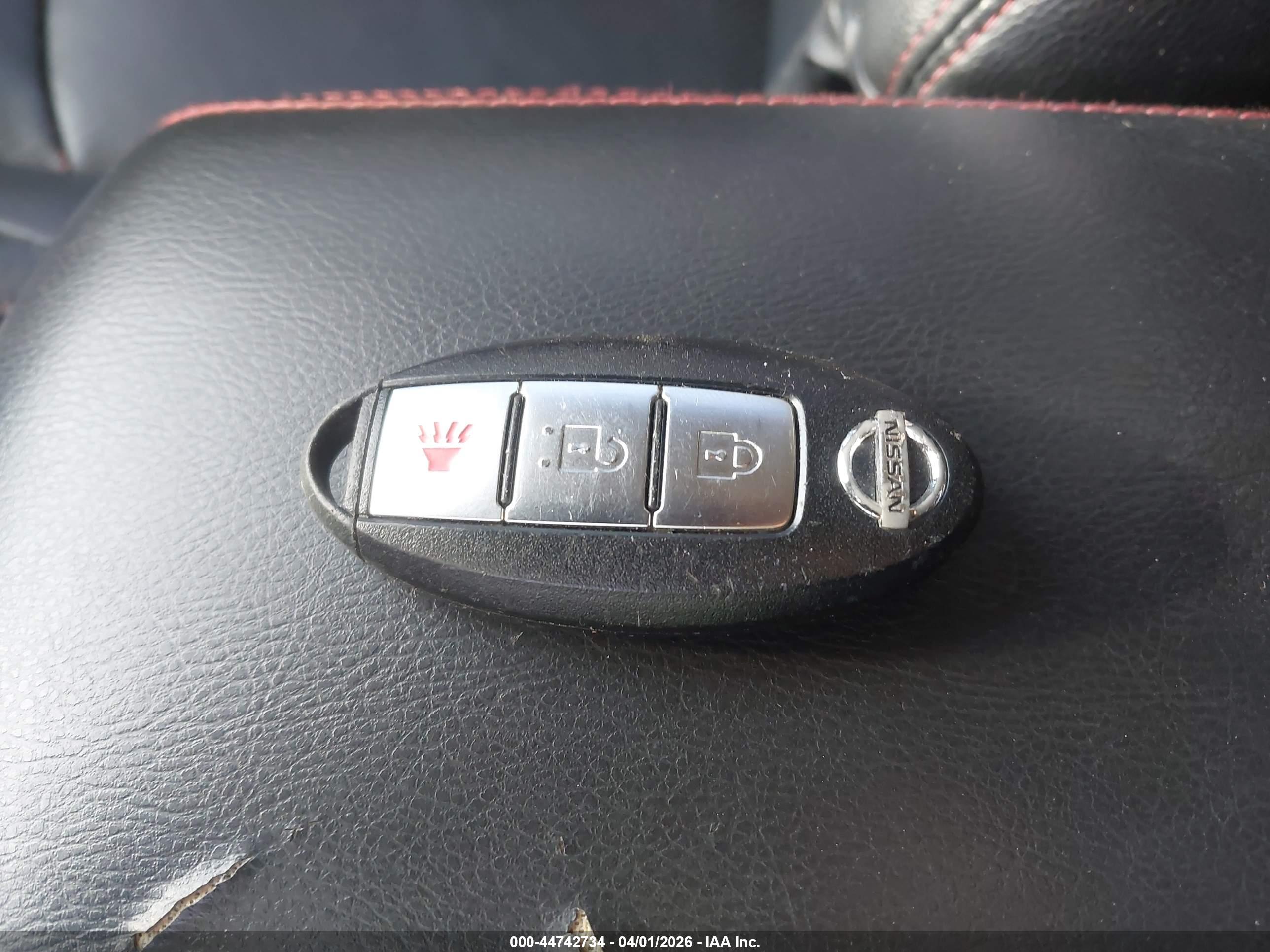 NISSAN ROGUE image 11