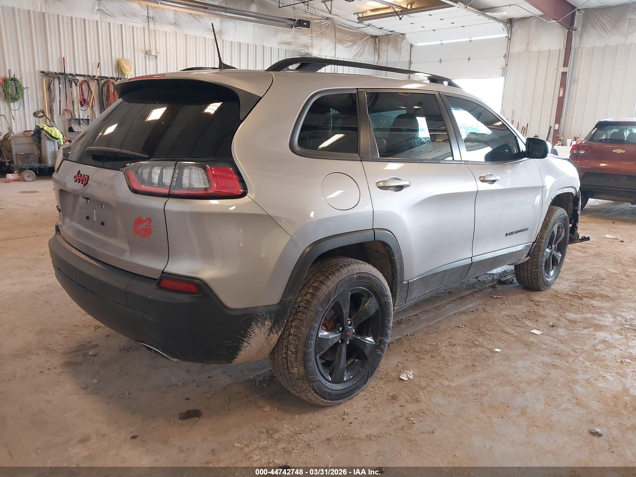 JEEP CHEROKEE image 4
