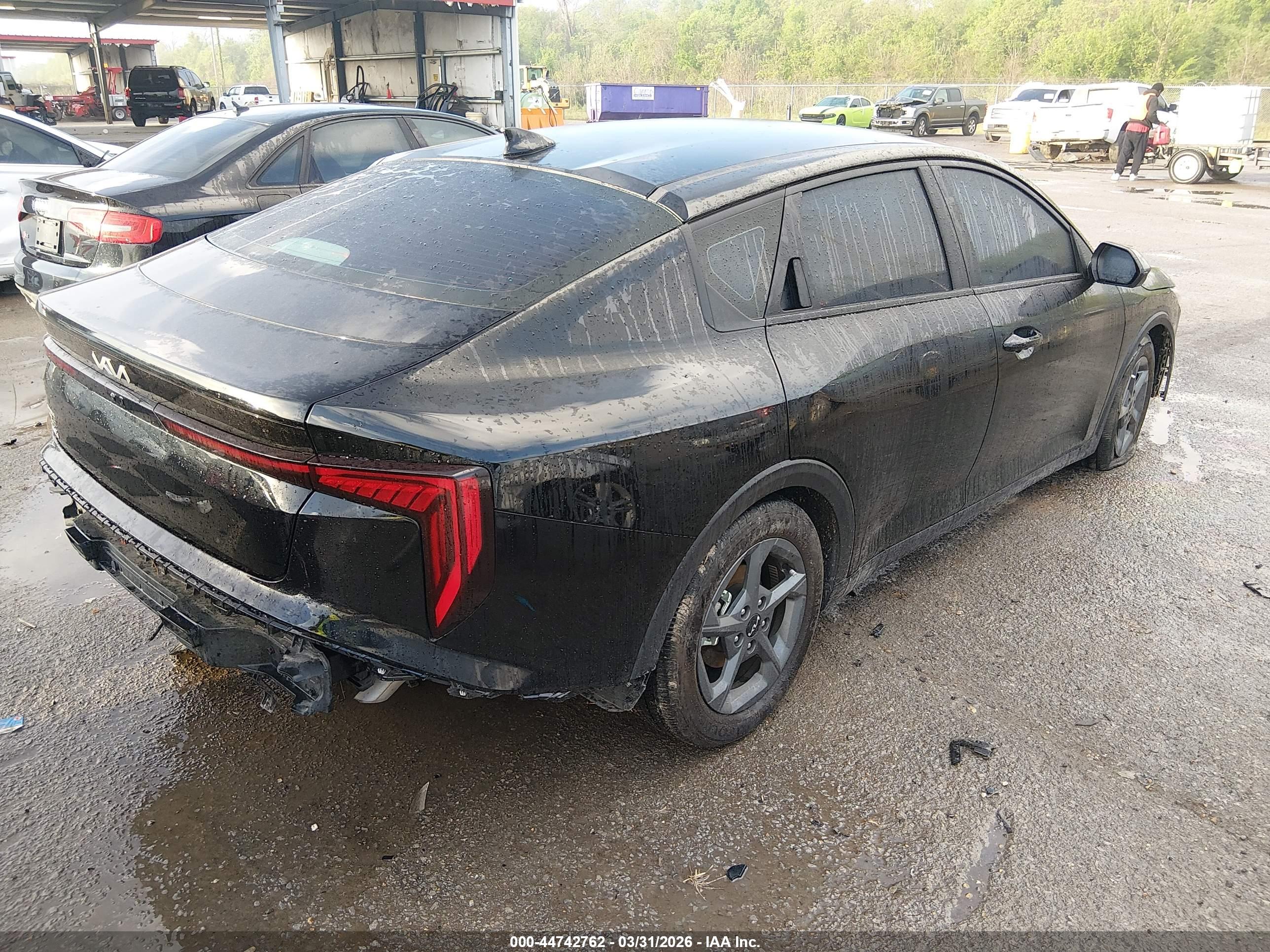 KIA K4 image 4