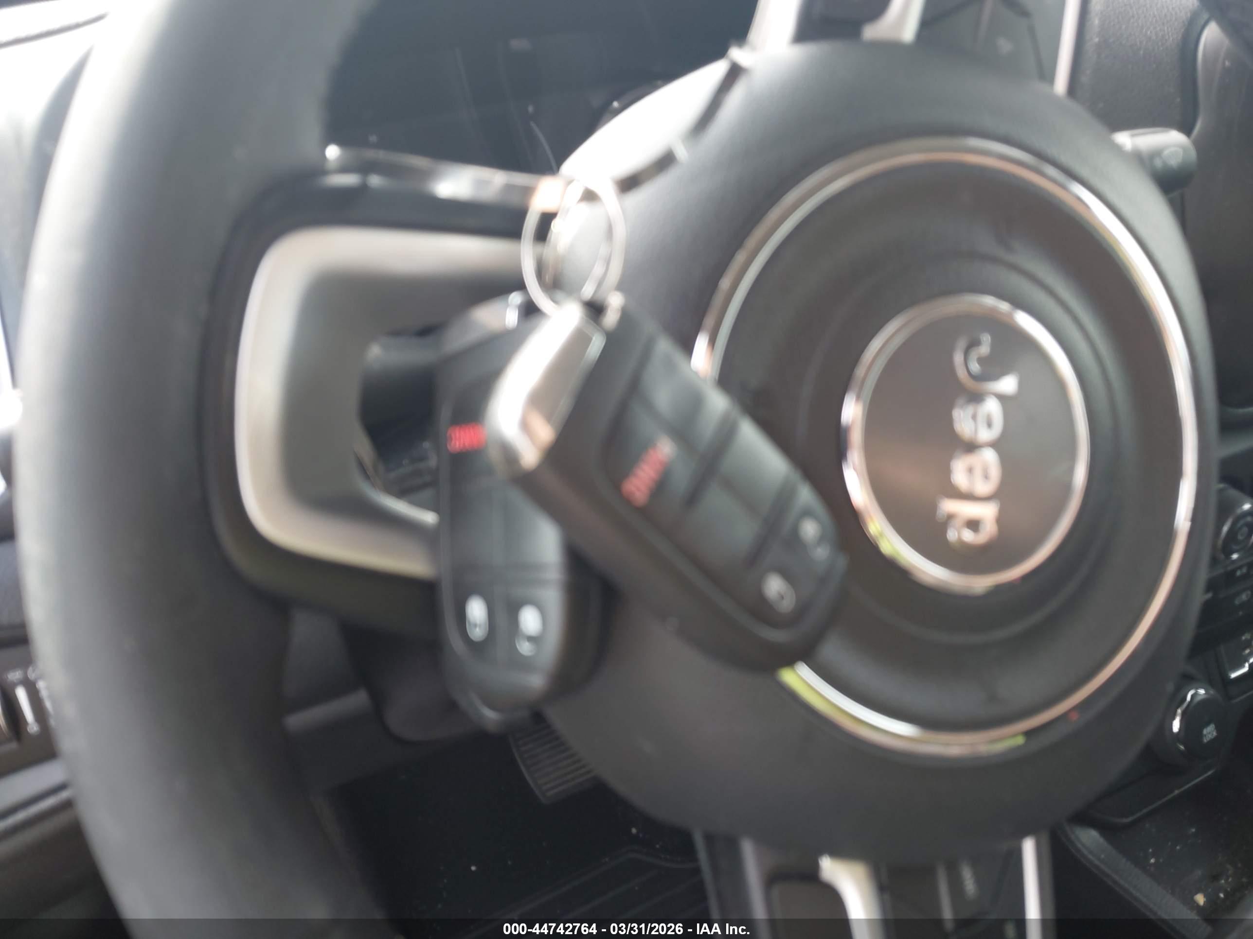 JEEP RENEGADE image 11