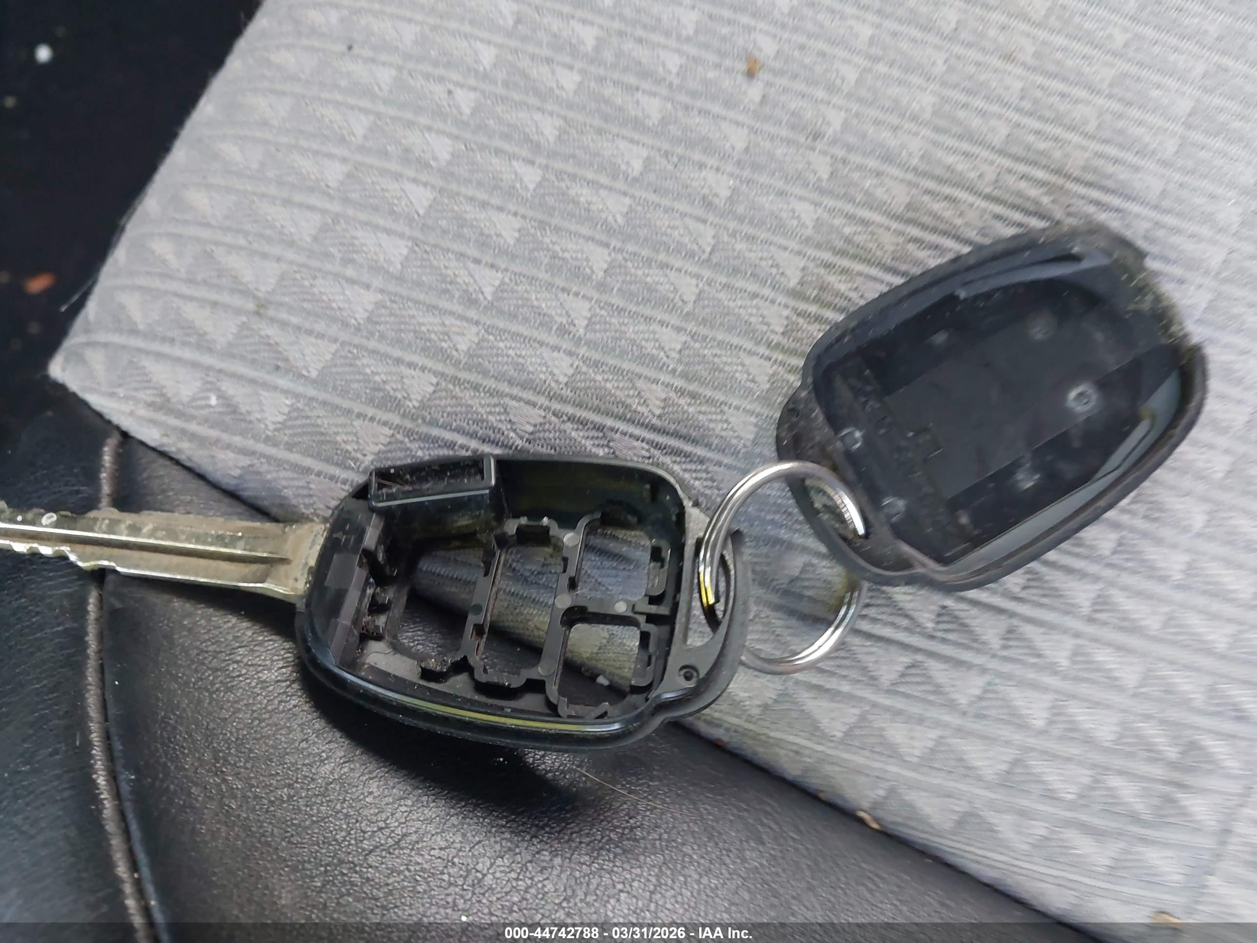 TOYOTA CAMRY image 11