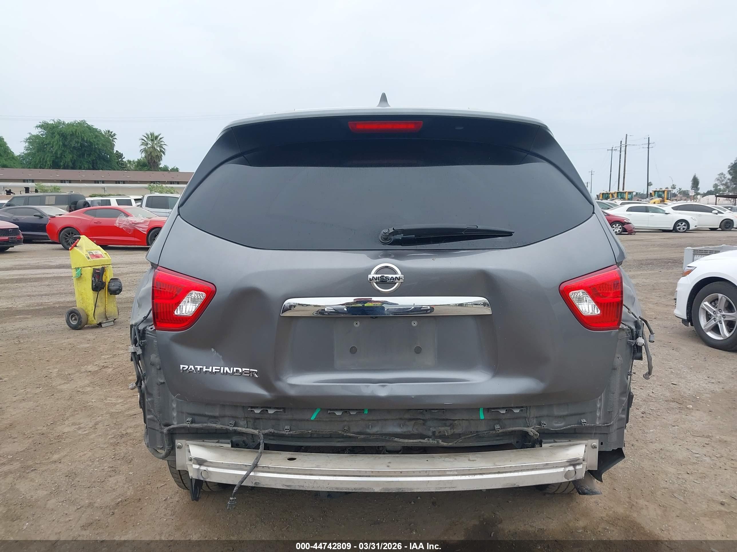 NISSAN PATHFINDER image 6